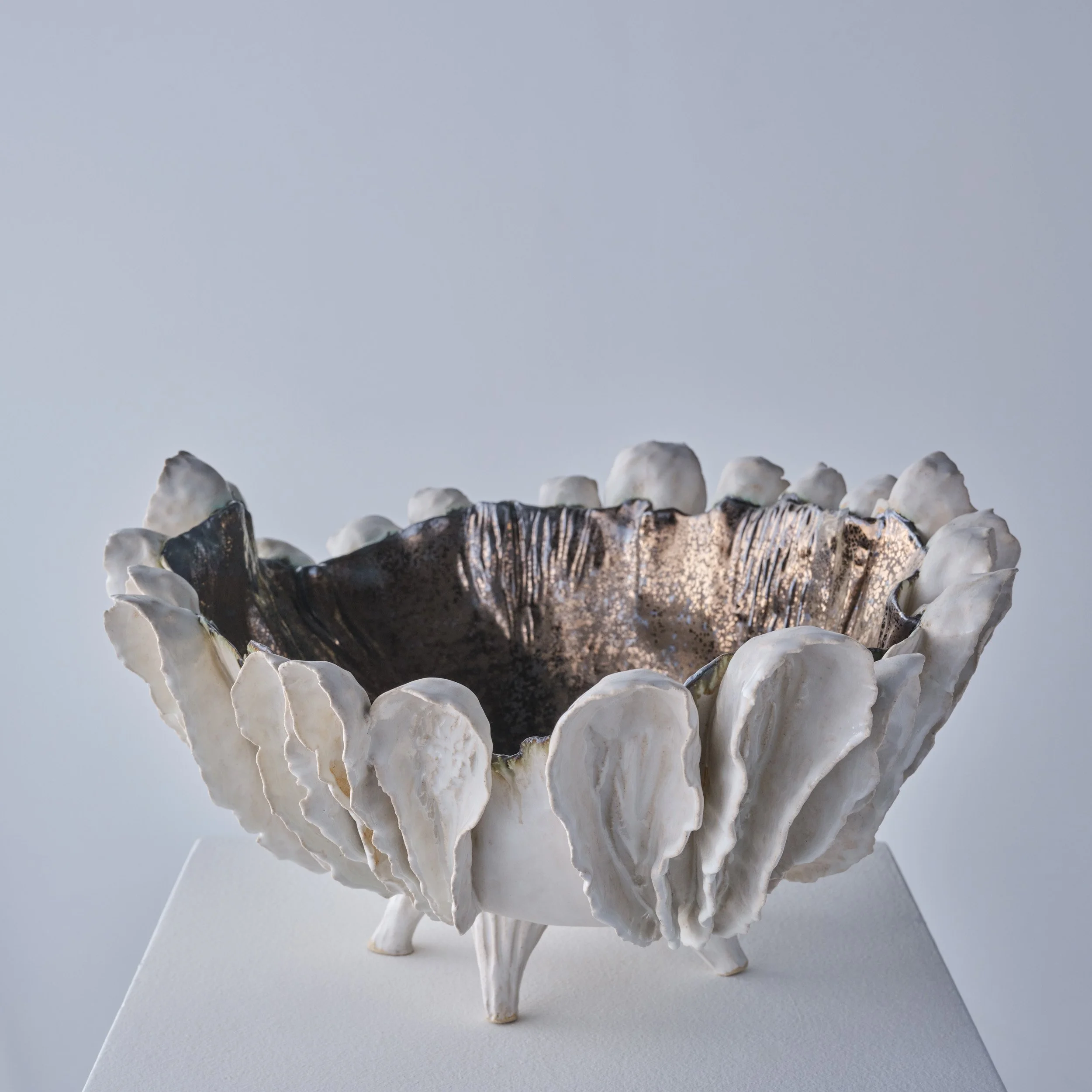 TDM1211-PetaleLargeWhiteandGoldMetallicInteriorFootedBowl-02-web.jpg