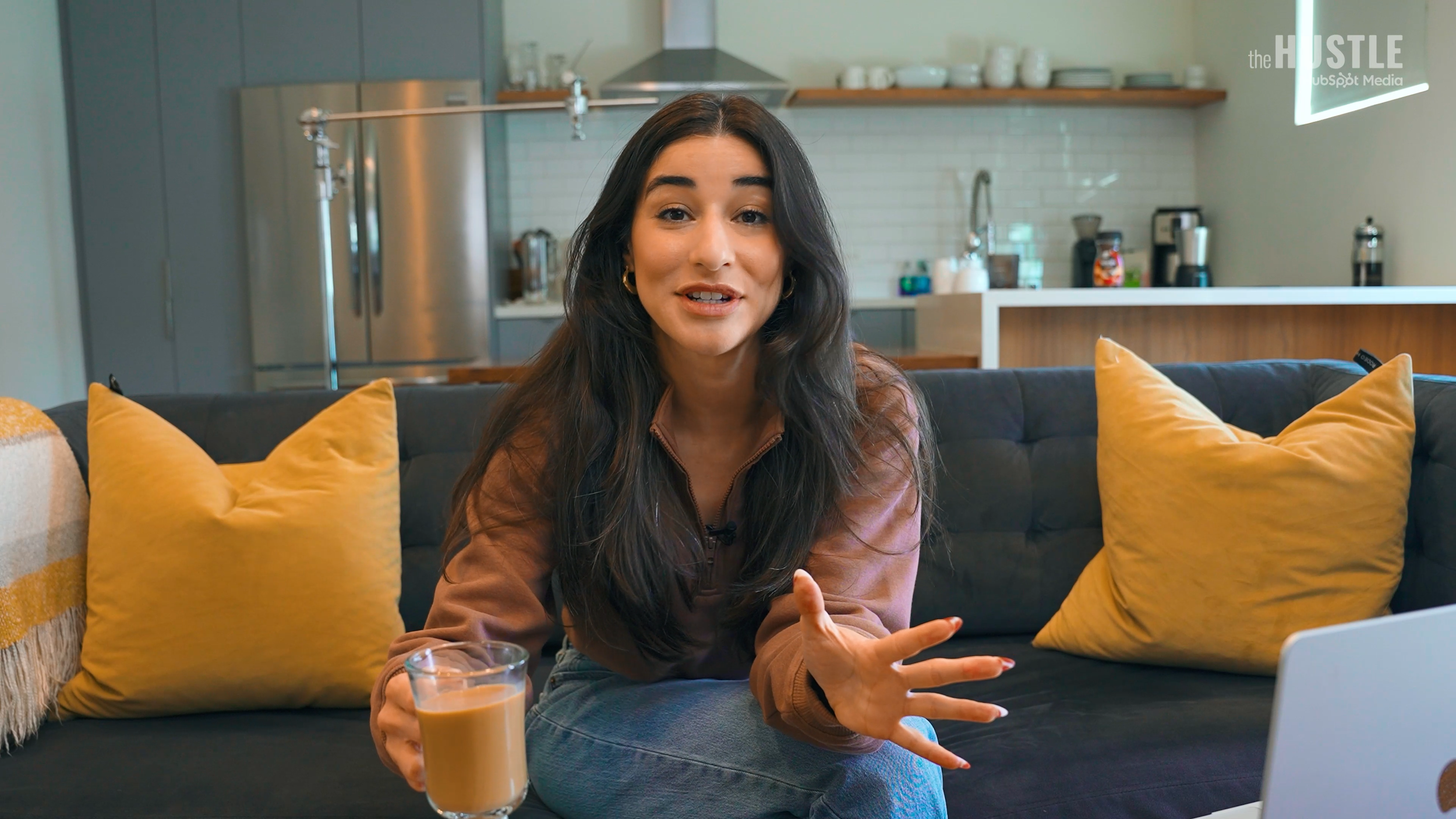 HUS-170_Nescafe_250919_v5_FINAL-H264.mp4.01_03_02_18.Still022.png
