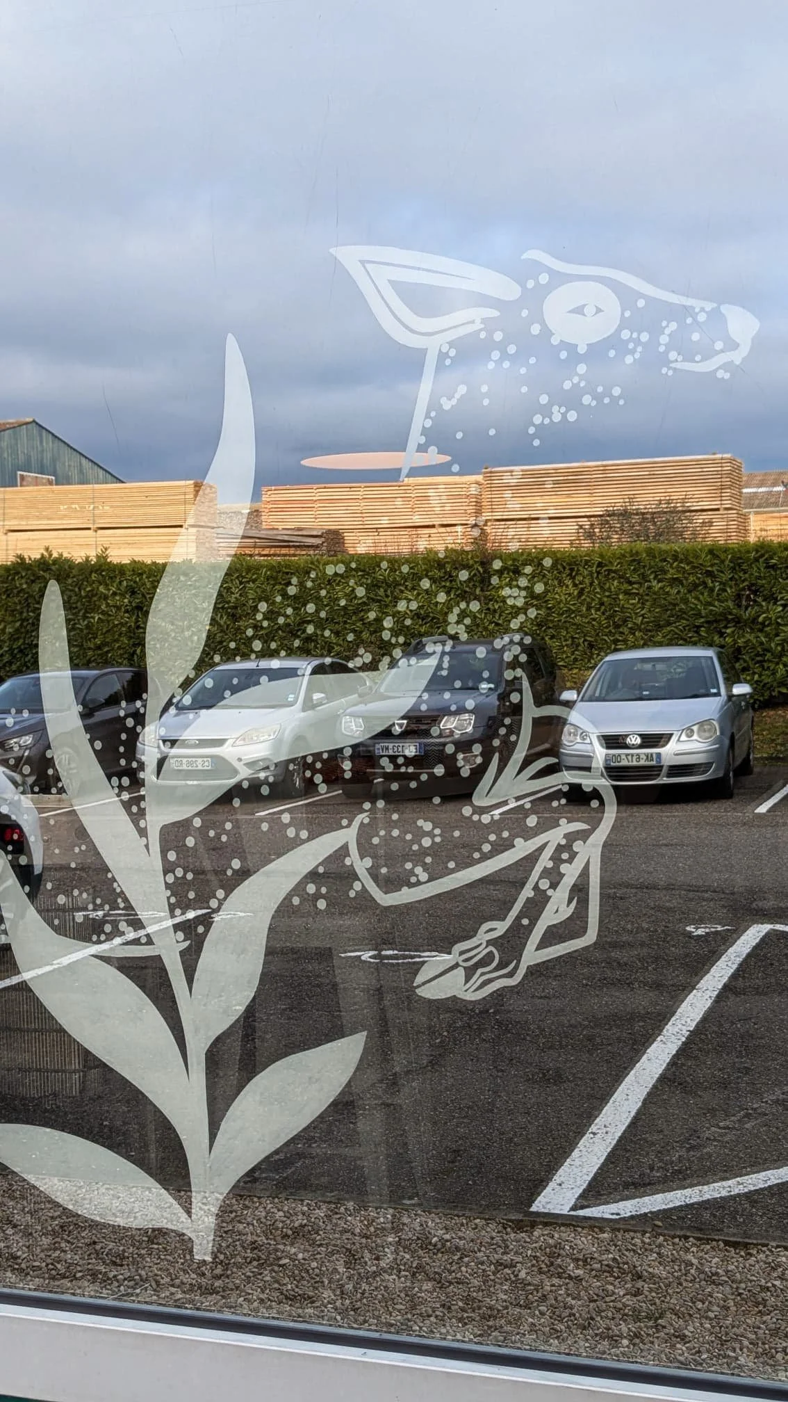 Peinture sur vitrine Noël - décoration entreprise - Réfectoire - biche - détail - Groupe Vygon site Ivry-le-Temple