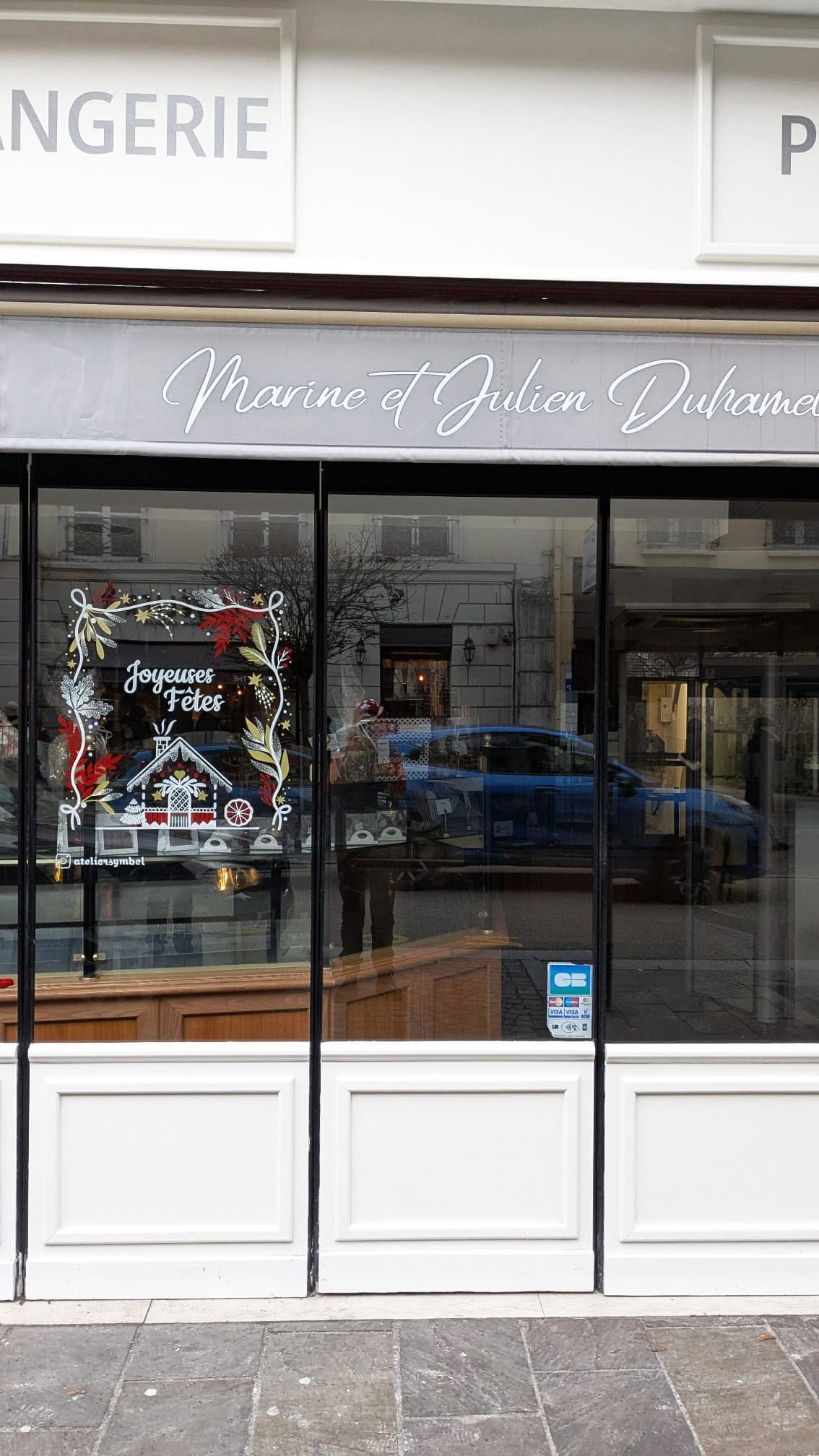 Boulangerie Duhamel - Saint-Germain-en-Laye - peinture sur vitrine Noël - plan large