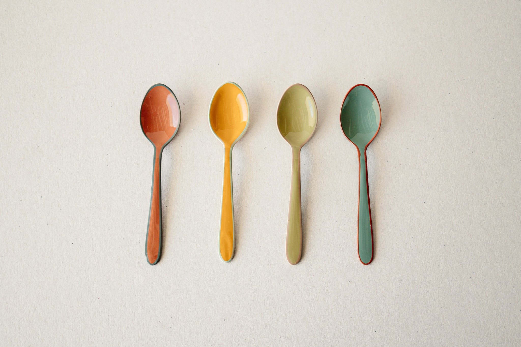 On a scale of 1 to 10 this enameled silverware collection is an 11! ☺️ They are intended to be for small bites and appetizers but when I first saw them at Market, I thought they would make great forks and spoons for little kids! Either way you use th