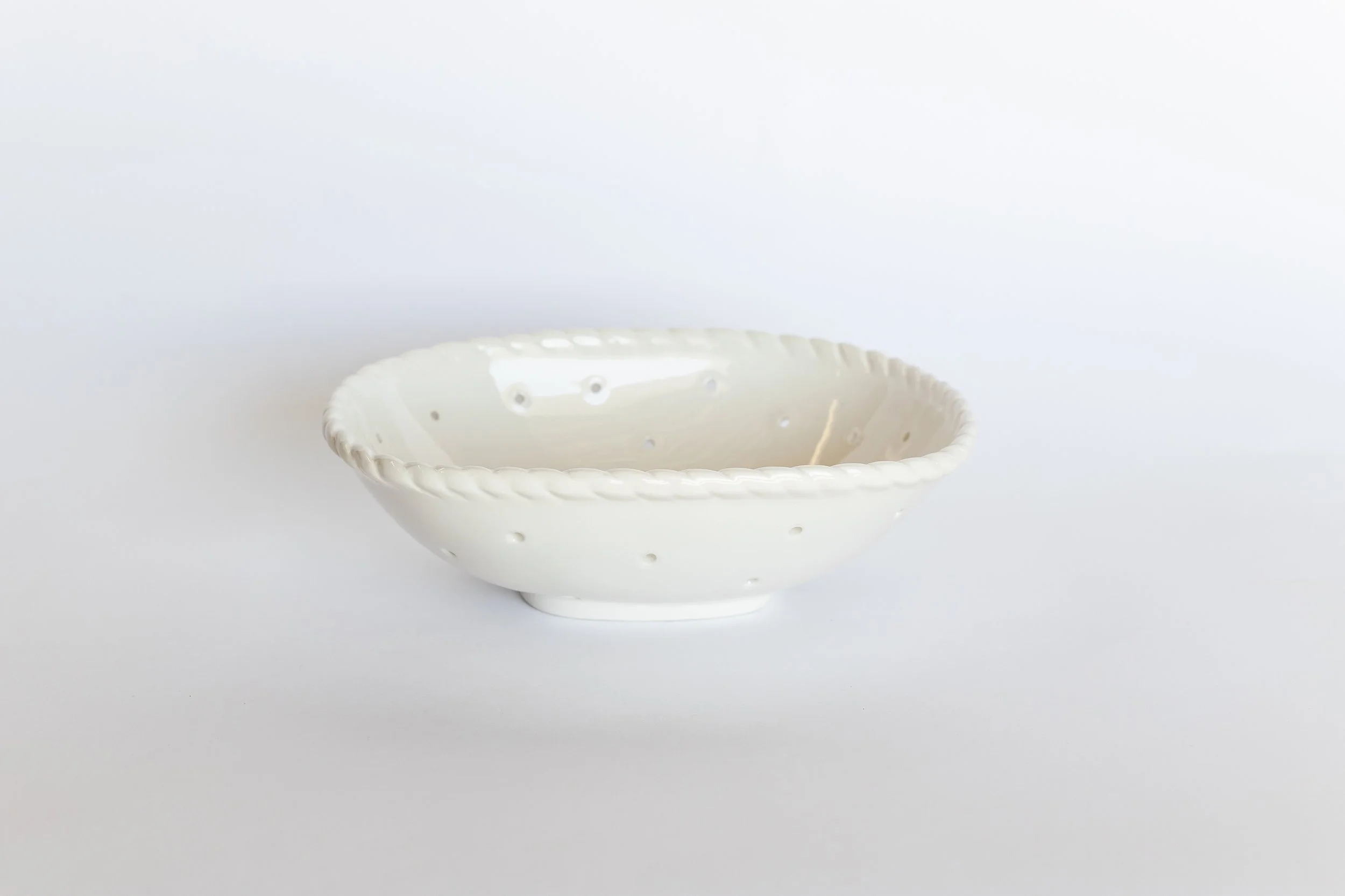 Rope Rim Berry Bowl