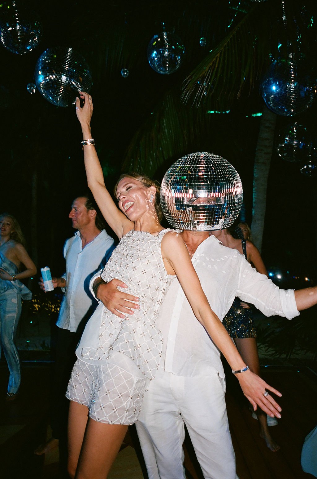 5-LauraGordon©Bettina&Don_film.jpg