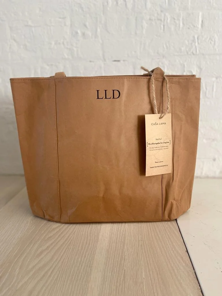 Cartera marron con monogram cliente.jpeg