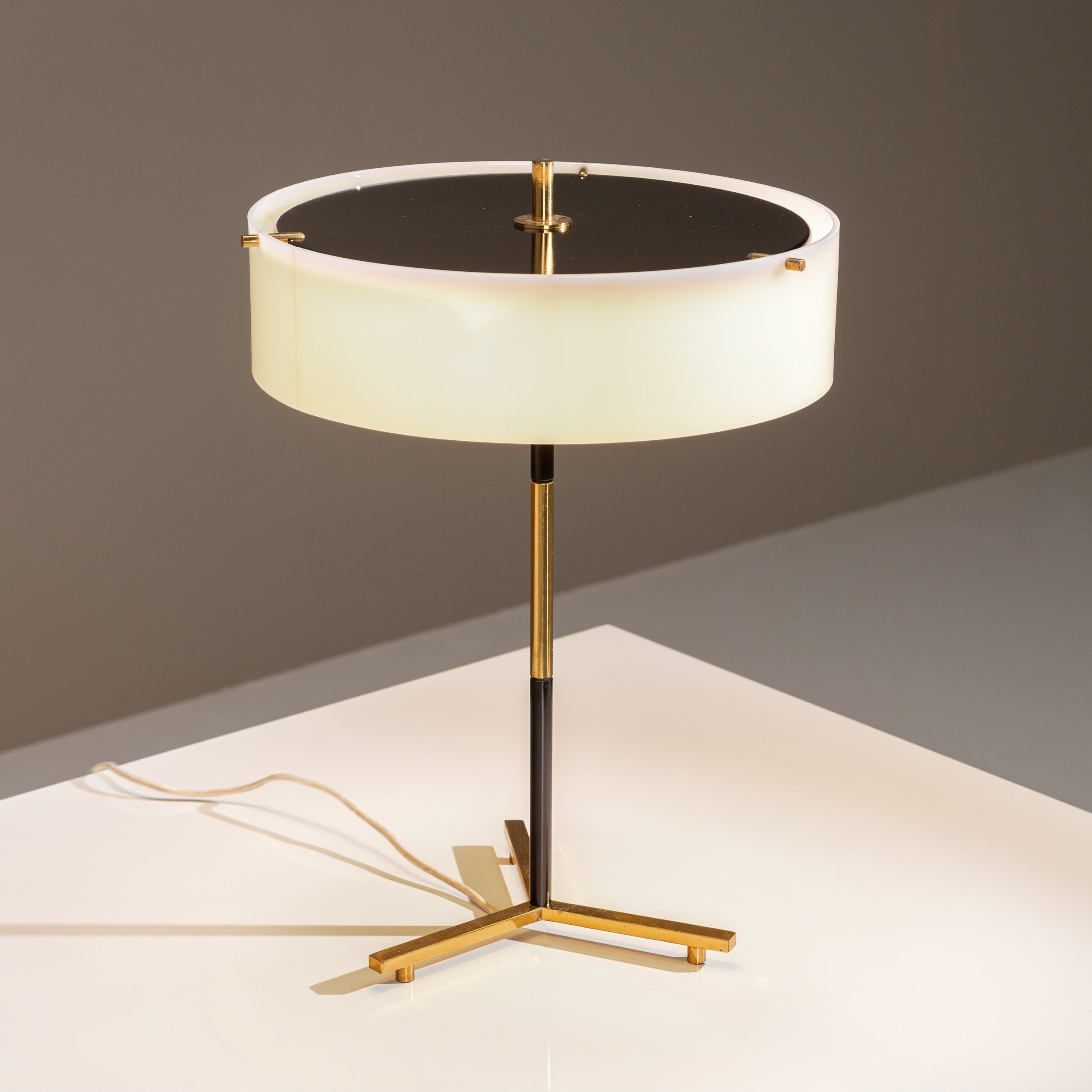 Stilux Brass Table Light