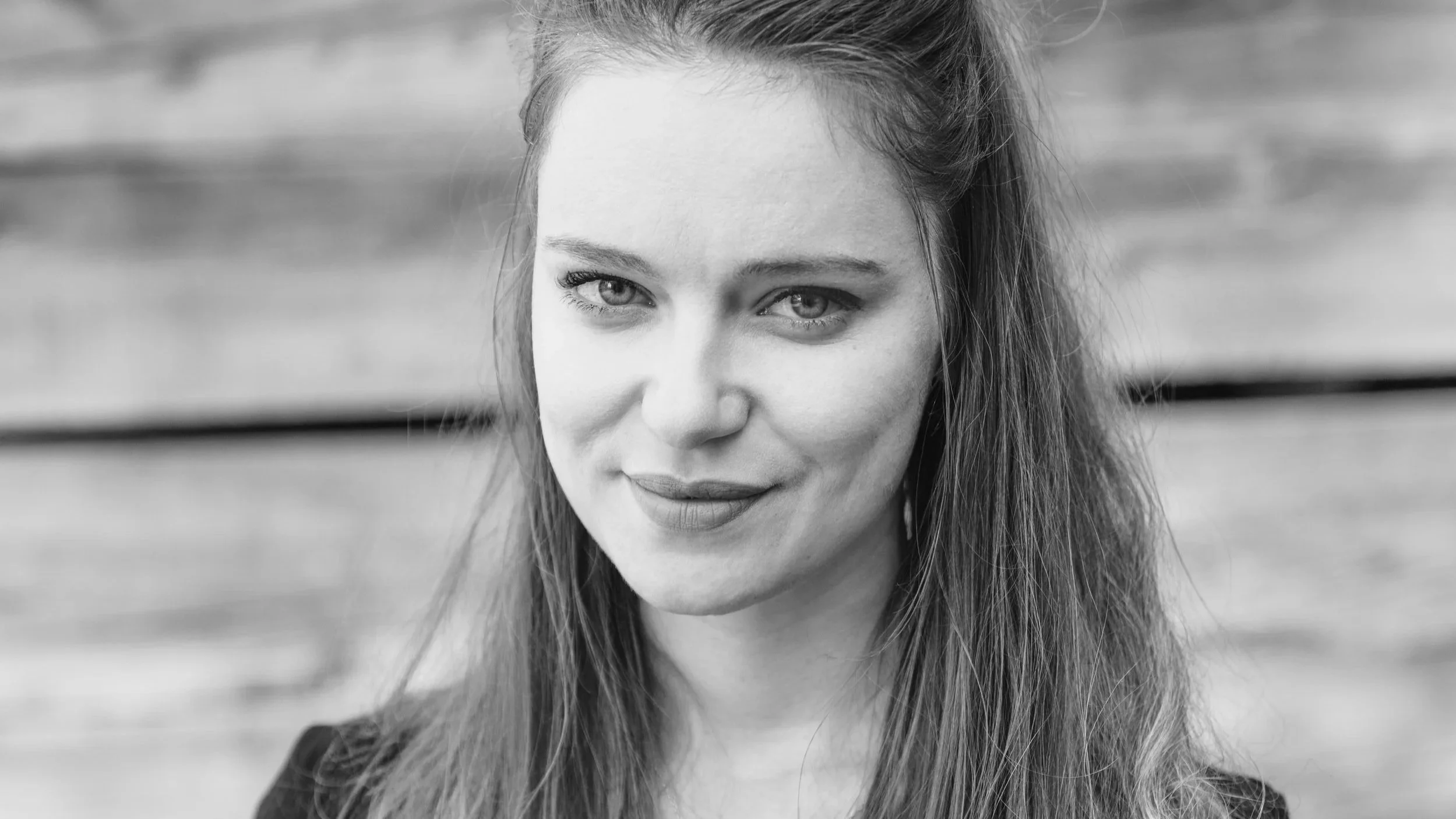 Sandrine Rudaz Wins Hollywood Music in Media Award for the Title Theme of the Series "En haute mer" (On The High Seas)