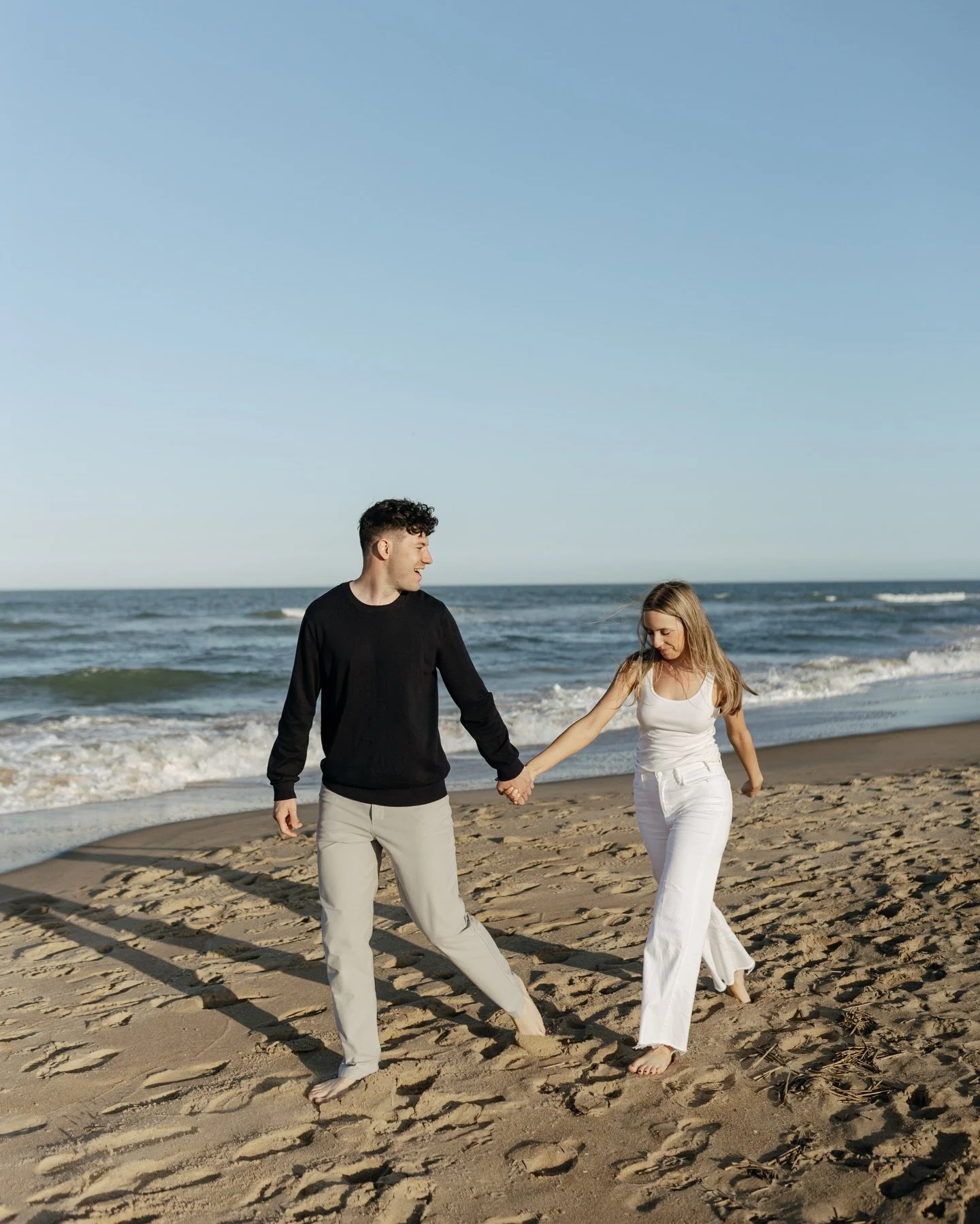 Beach sessions are soooo back 😫🤍☀️