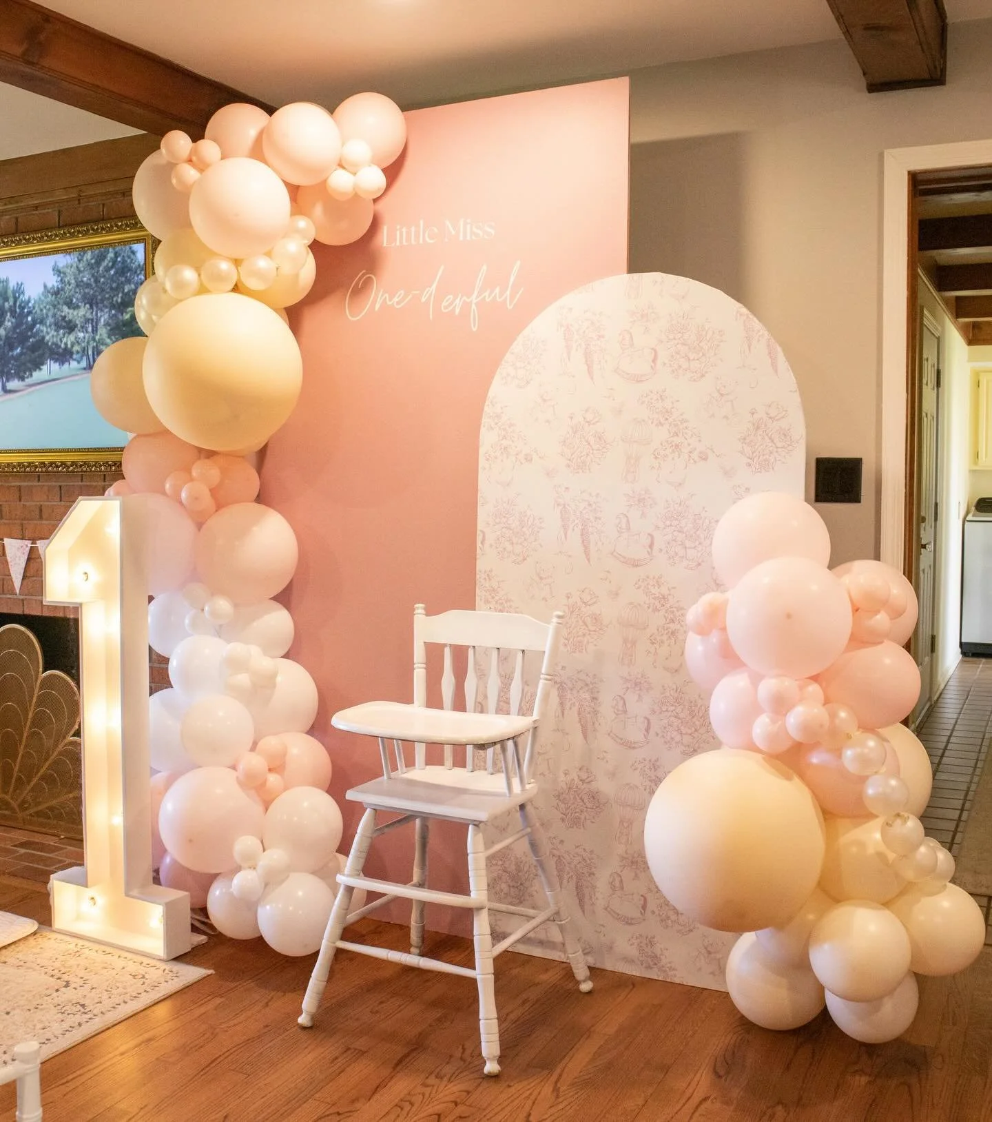 Such a full circle moment 🥹💫

From baby shower to first birthday&hellip; the same backdrop, a whole year of love later 💗 Watching our pieces be part of milestones like this never gets old.