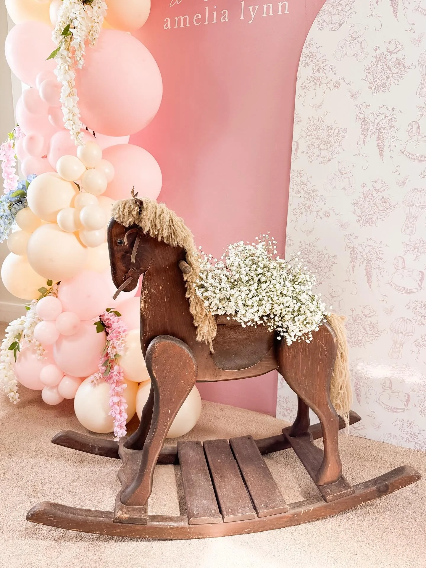 Our vintage rocking horse has officially arrived 🤎
The sweetest statement piece for baby showers🐴
Now available to rent!