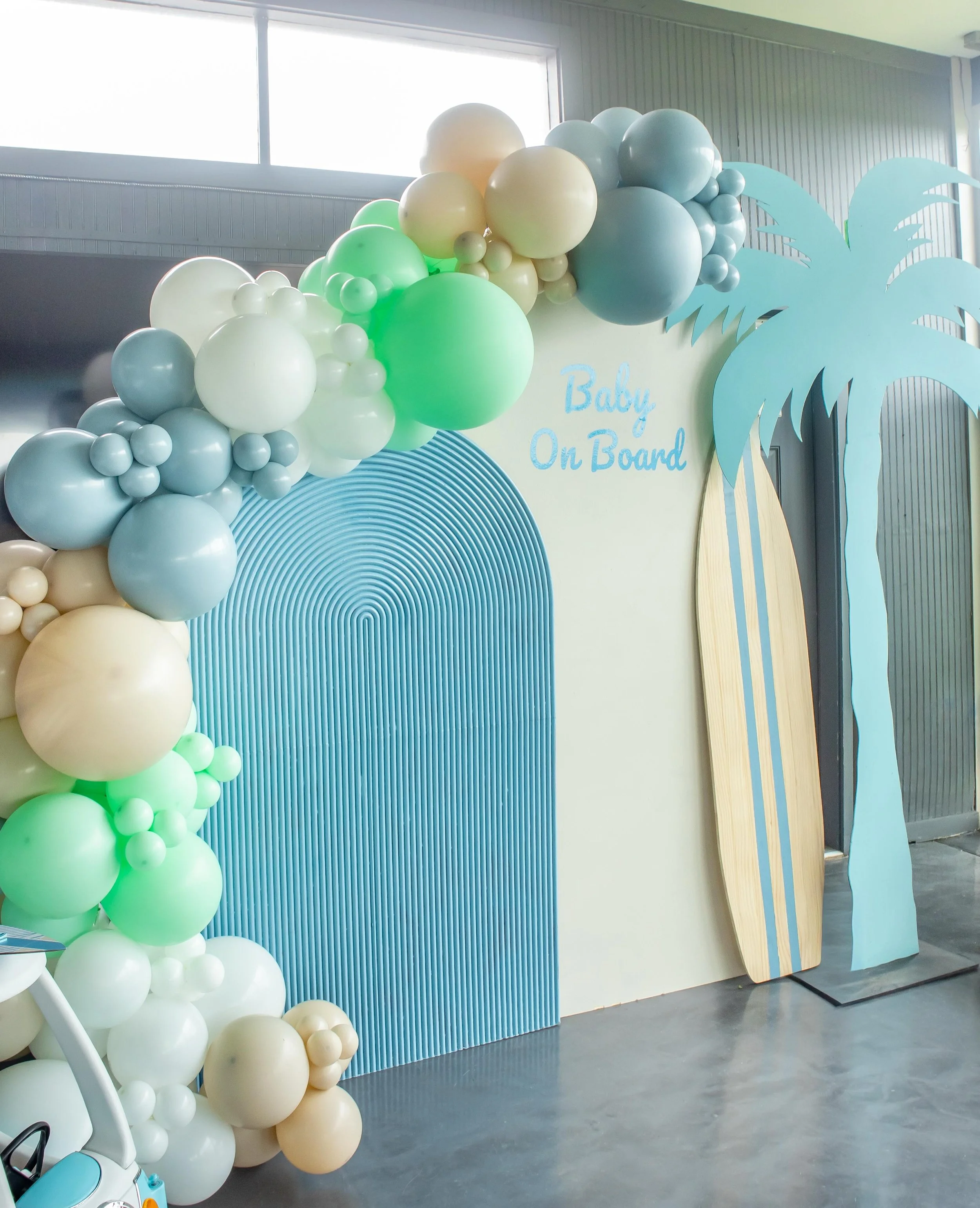 Baby on board&hellip; and catching all the waves 🌊🏄&zwj;♀️🌴

The perfect theme for a little beach babe on the way 🩵