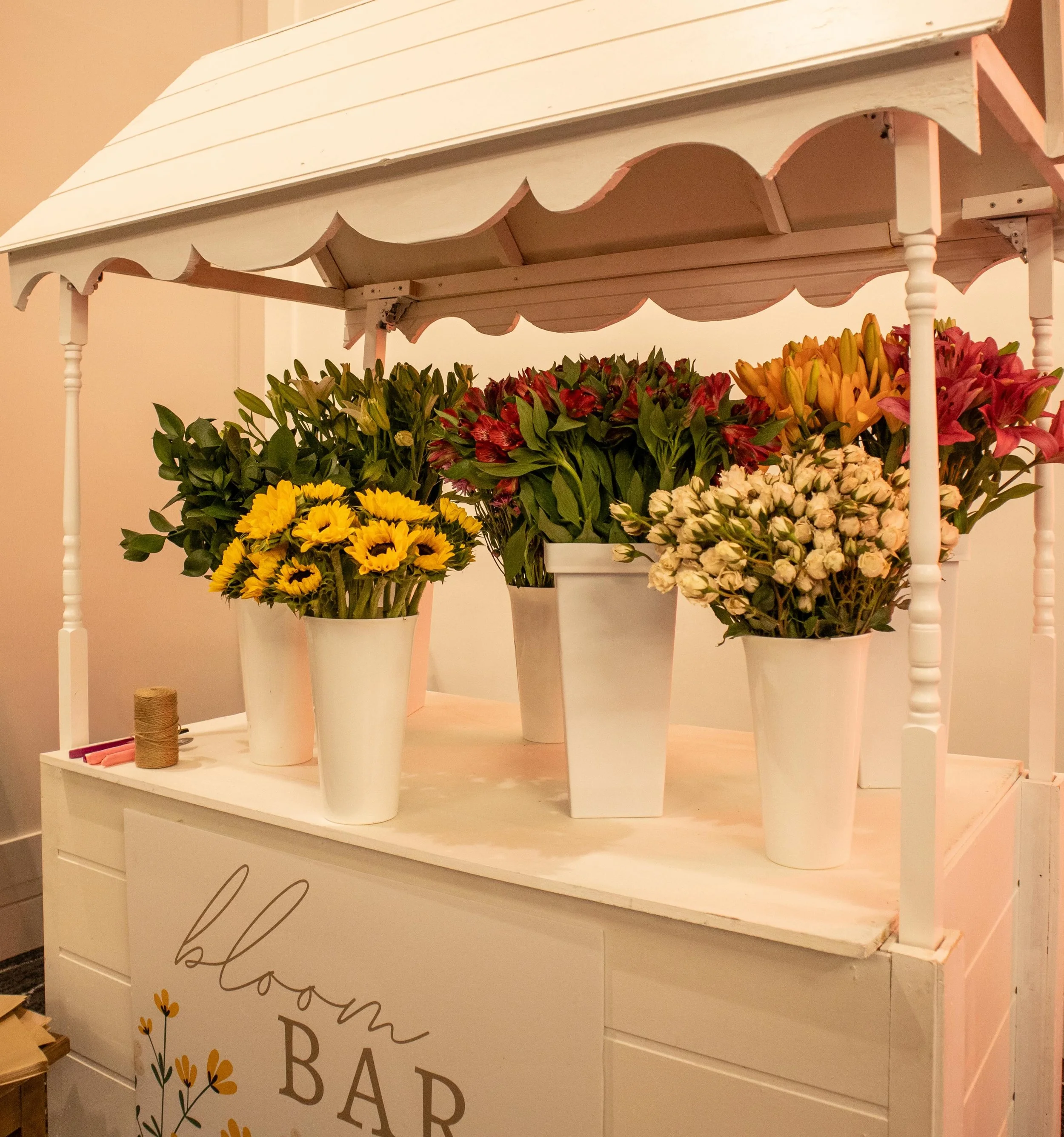Our Bloom Bar 💐is the perfect interactive addition to bridal showers, baby showers, corporate events, grand openings, and more. Guests can create their own beautiful bouquet to take home as a favor and experience all in one!