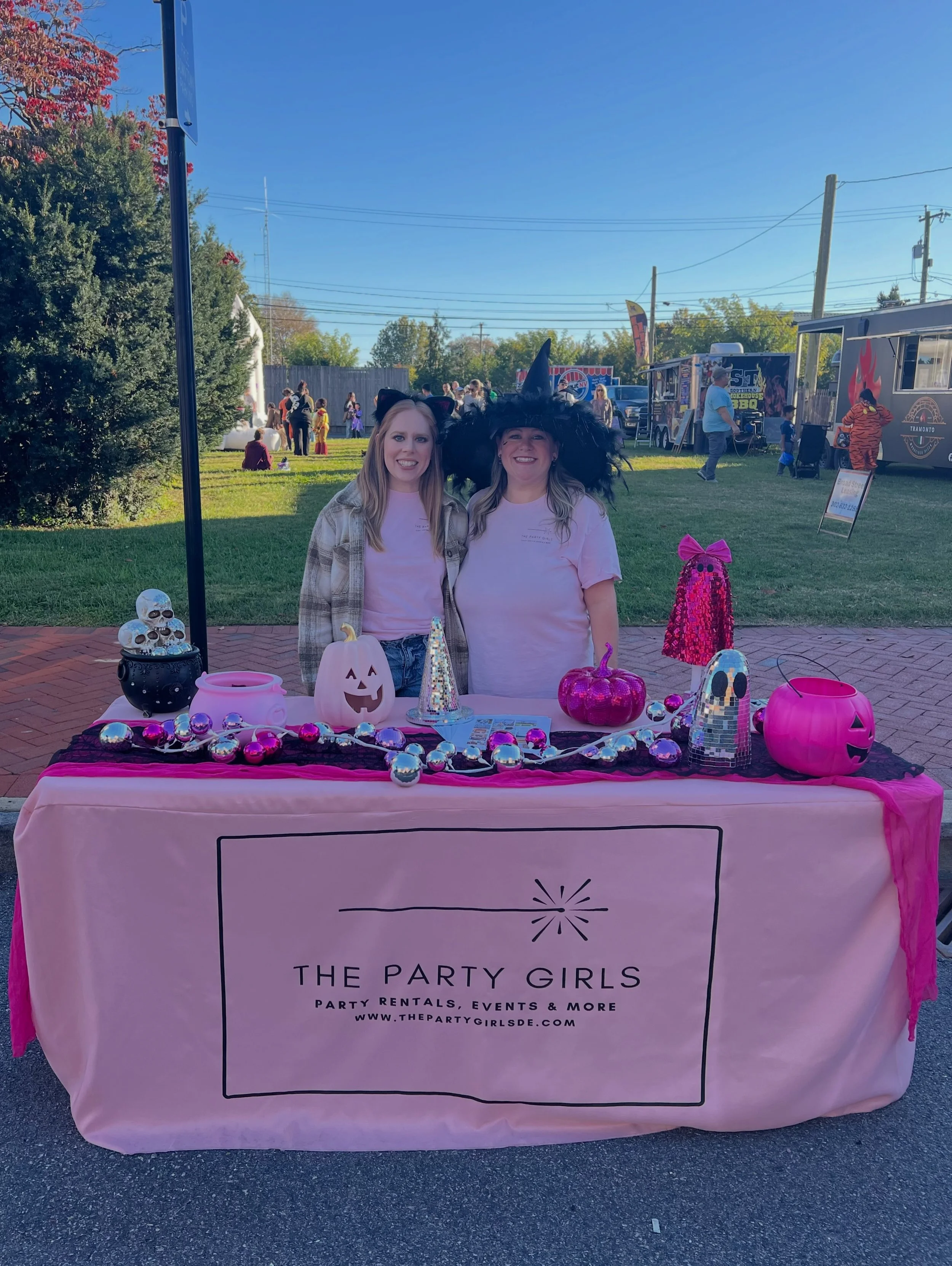 We had such a SPOOKTACULAR time celebrating Trick-or-Treat on Main with our Middletown community! 🩷🖤

We loved seeing all the creative costumes, handing out candy, and getting into the Halloween spirit! 🍬✨