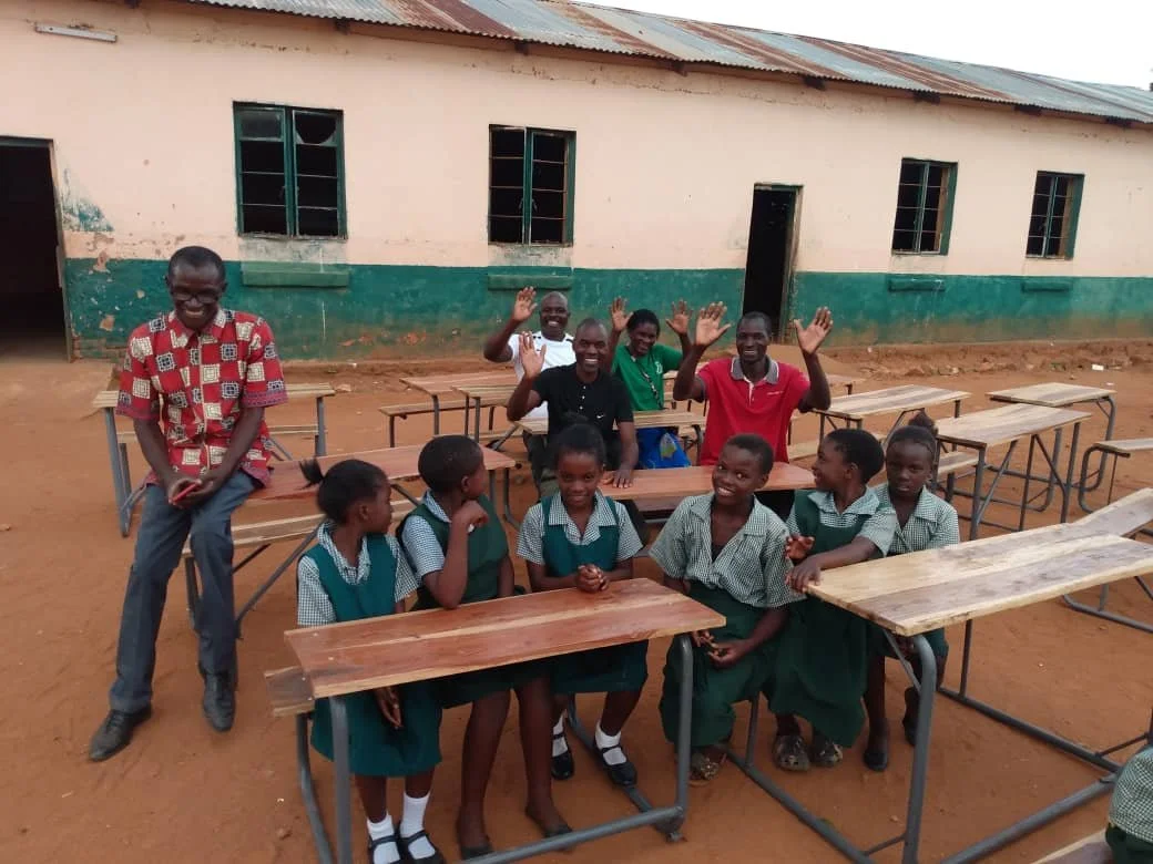 namakube_refurbished_desks.jpg