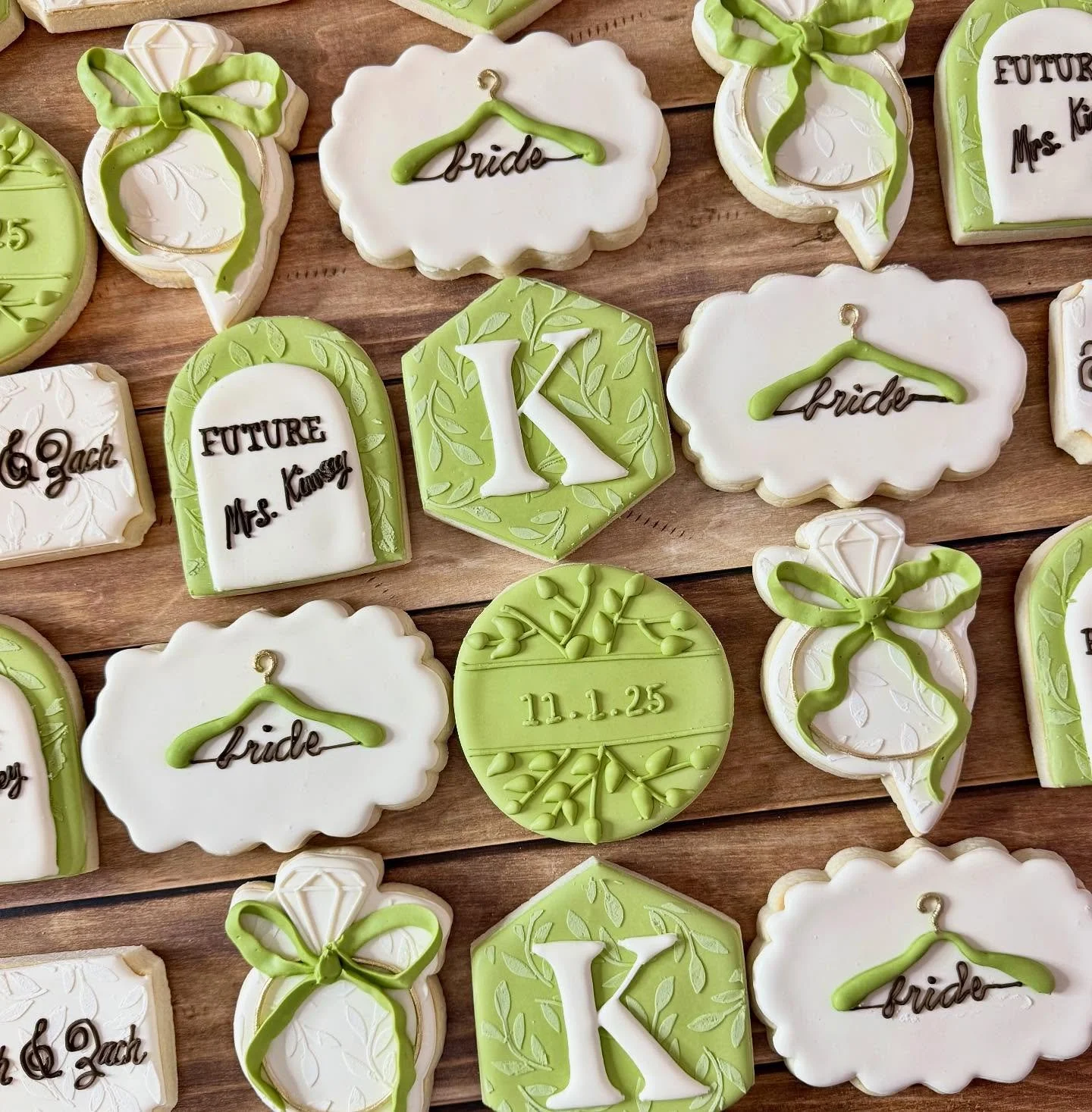 Congratulations to the Future Mrs. Kimsey! 💍💍

#weddingshowercookies #jojoscookieboutique #blairsvillega #sagecookies #decoratedcookies #sugarcookiesofınstagram #bridalshowercookies