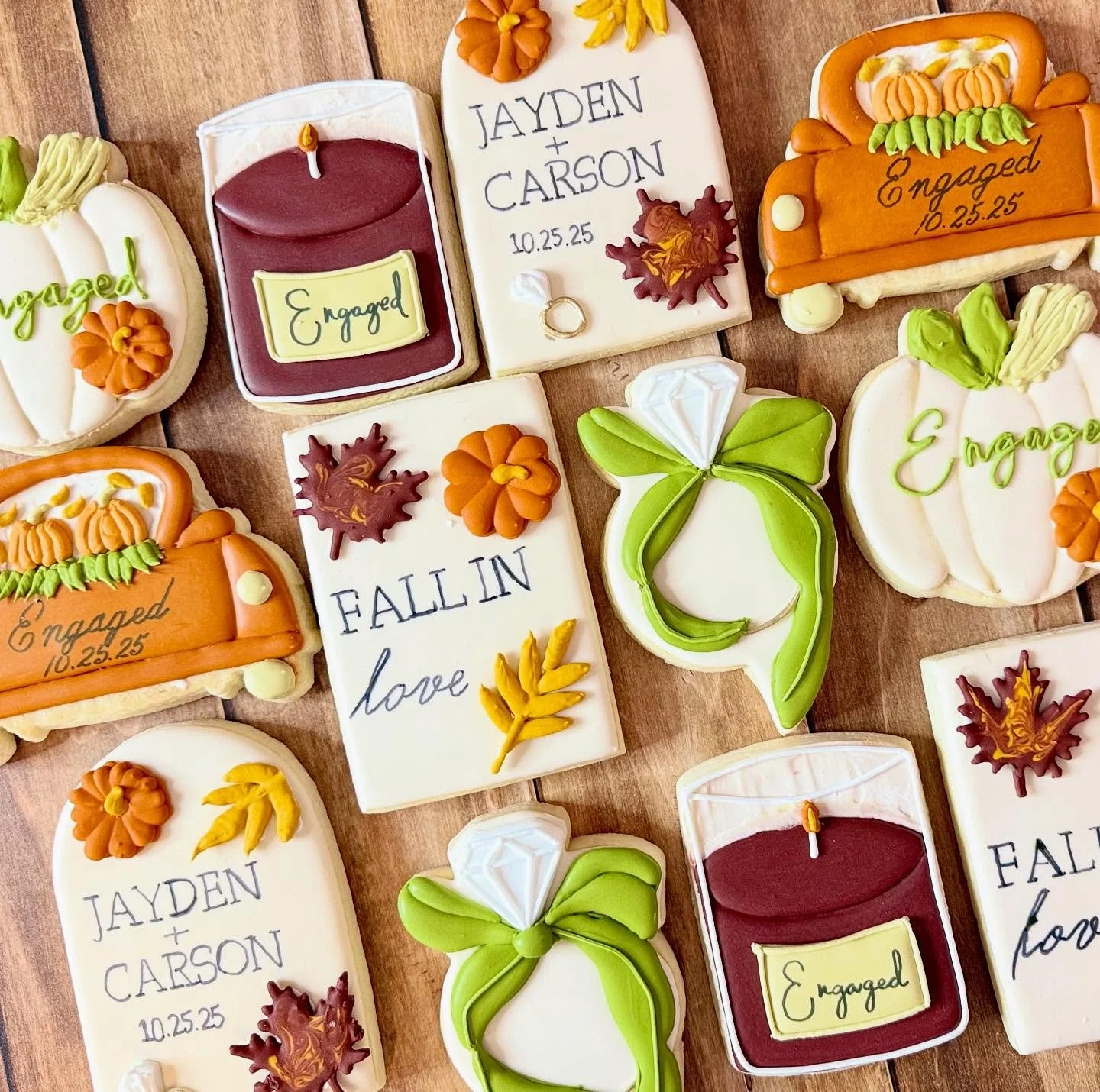 Congratulations Jayden + Carson on your engagement! 💍💍💍 

#engagementcookies #bridalshowercookies #weddingshowercookies #fallinlovecookies #fallcookies #jojoscookieboutique #blairsvillega #decoratedcookies #decoratedcookiesofinstagram #partyfavors