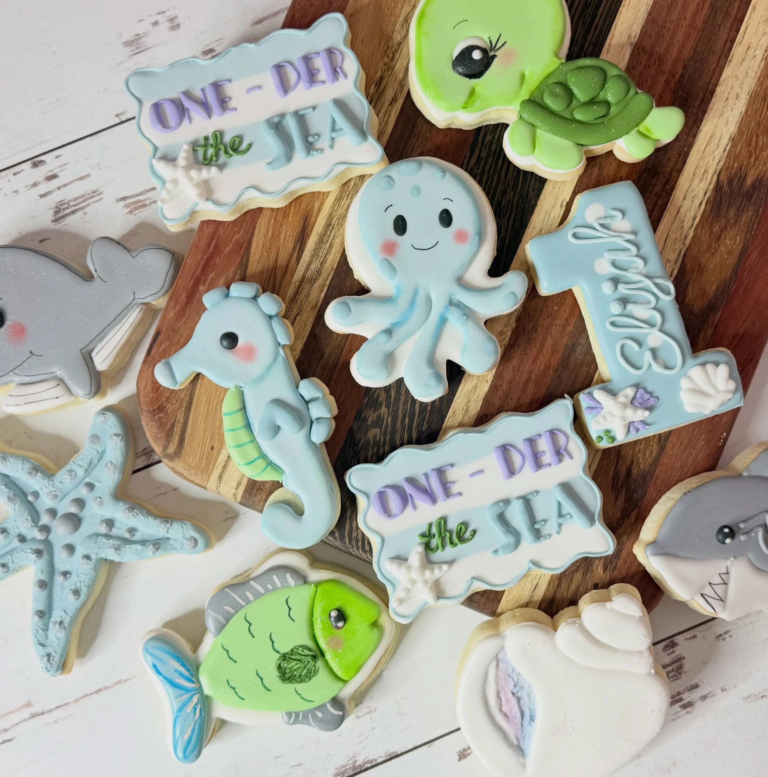 Happy &ldquo;One-der the Sea&rdquo; first birthday, Elijah! 

#jojoscookieboutique #blairsvillega #undertheseacookies