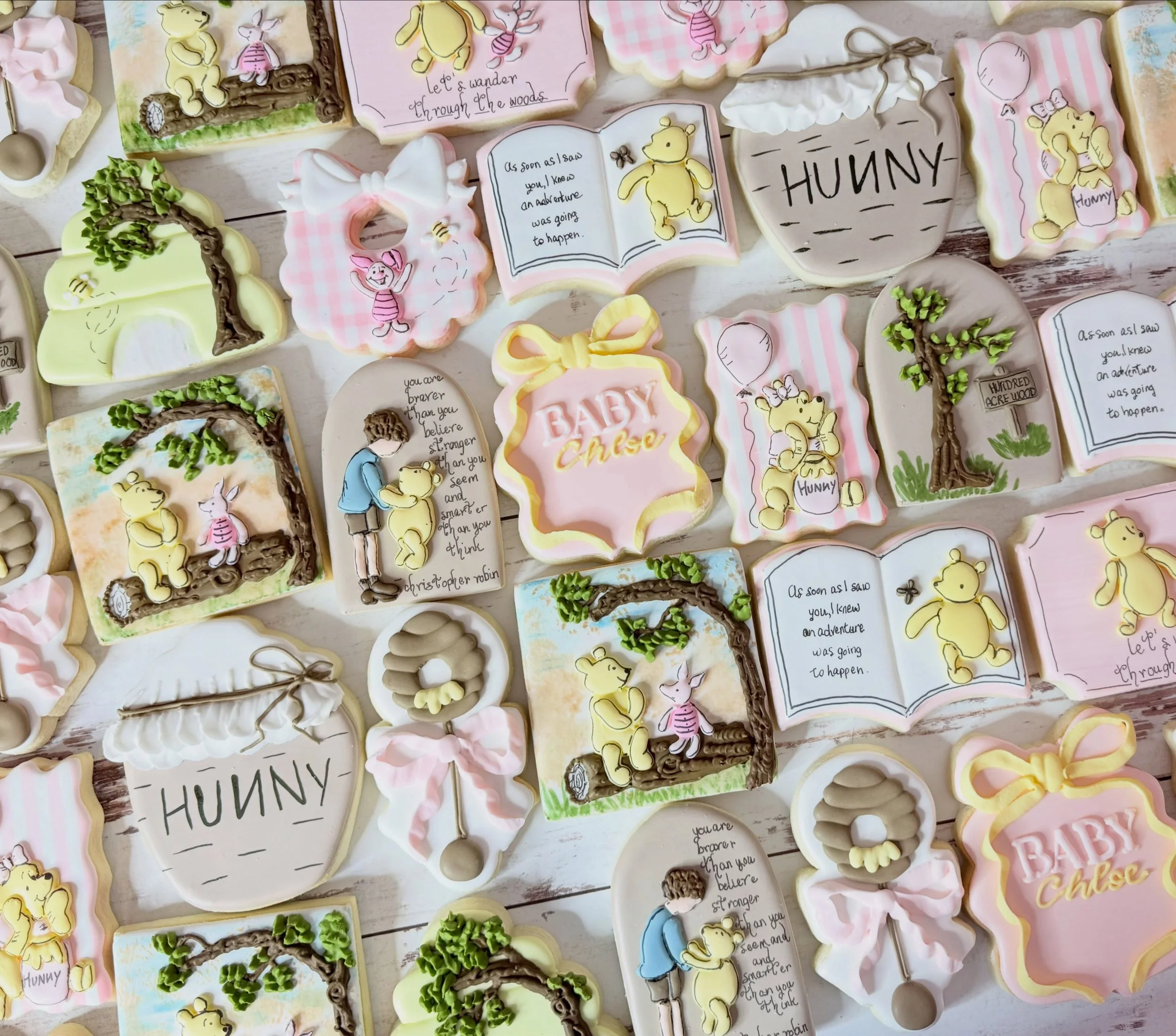 🍯🐝Welcome to the world Baby Chloe! 🍯🍯🐝

#winniethepoohcookies #jojoscookieboutique #blairsvillega #babyshowercookies