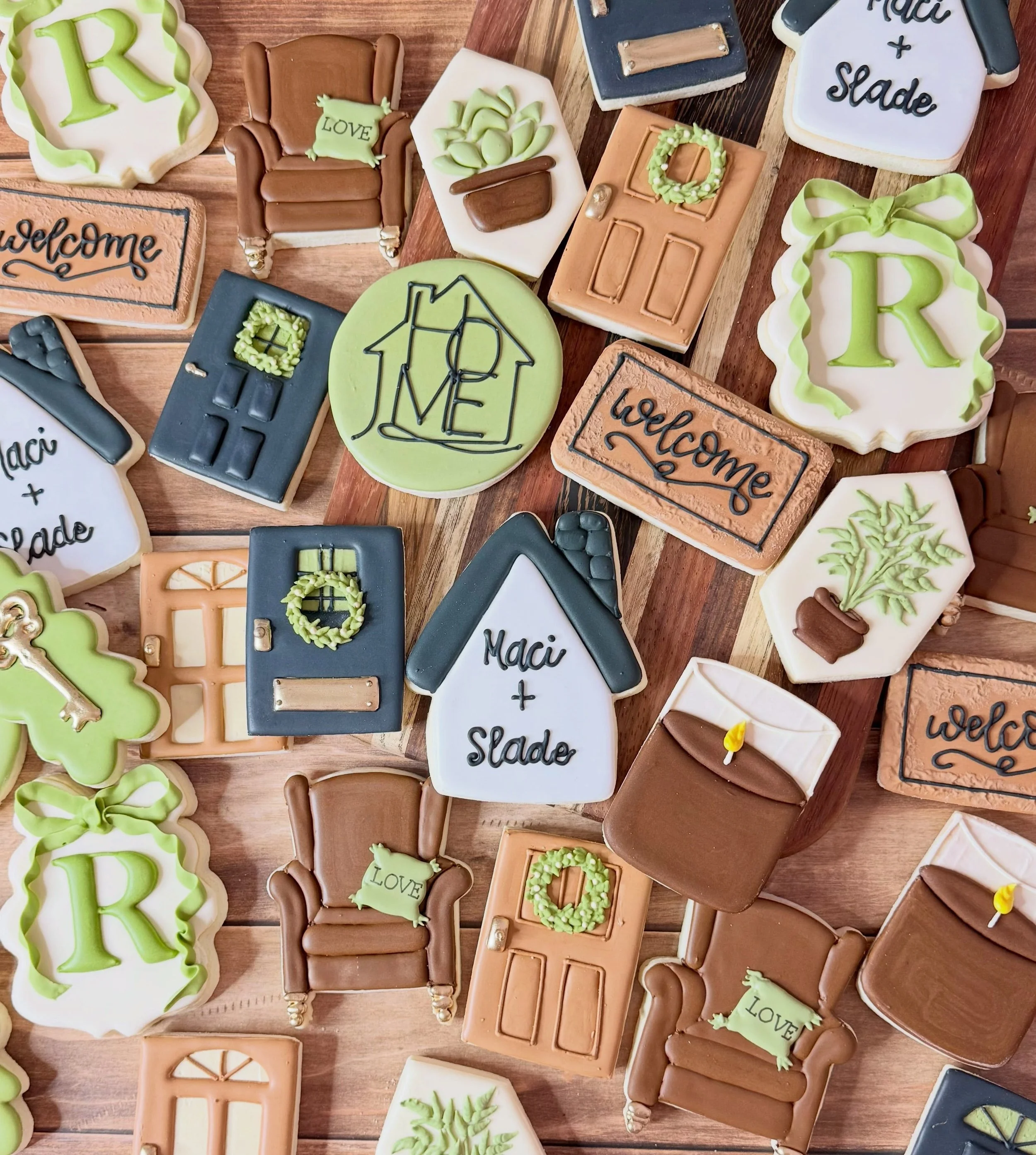 🏡💍Congratulations Maci &amp; Slade! 🏡💍

#housewarmingcookies #weddingshowercookies #jojoscookieboutique #blairsvillega