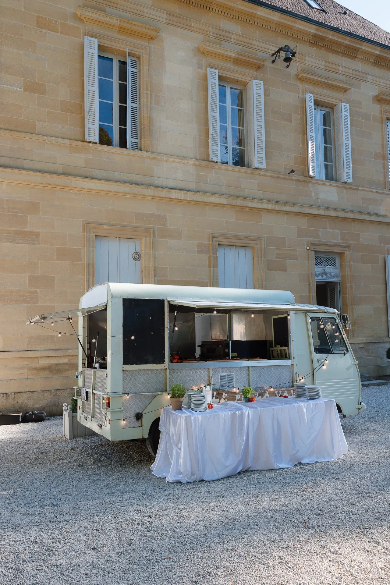 Copy of Nichole-Babiez-Photography-france-chateau-destination-wedding-bridal-pool-party-08-05-2025-88.jpg