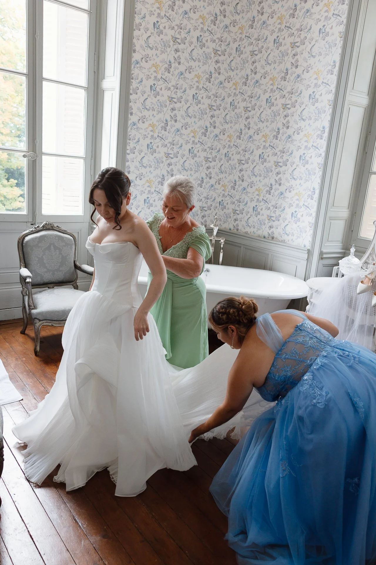 Nichole-Babiez-Photography-france-chateau-destination-wedding-bridal-pool-party-08-05-2025-511.jpg