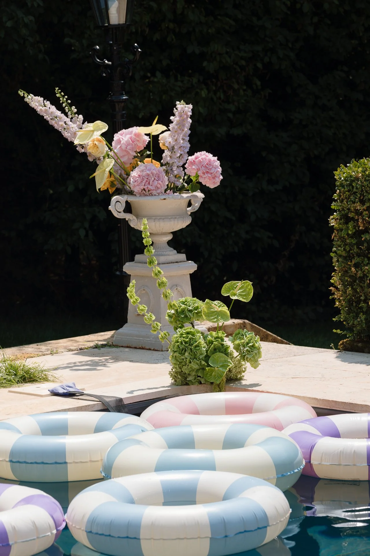 Copy of Nichole-Babiez-Photography-france-chateau-destination-wedding-bridal-pool-party-08-05-2025-1930.jpg