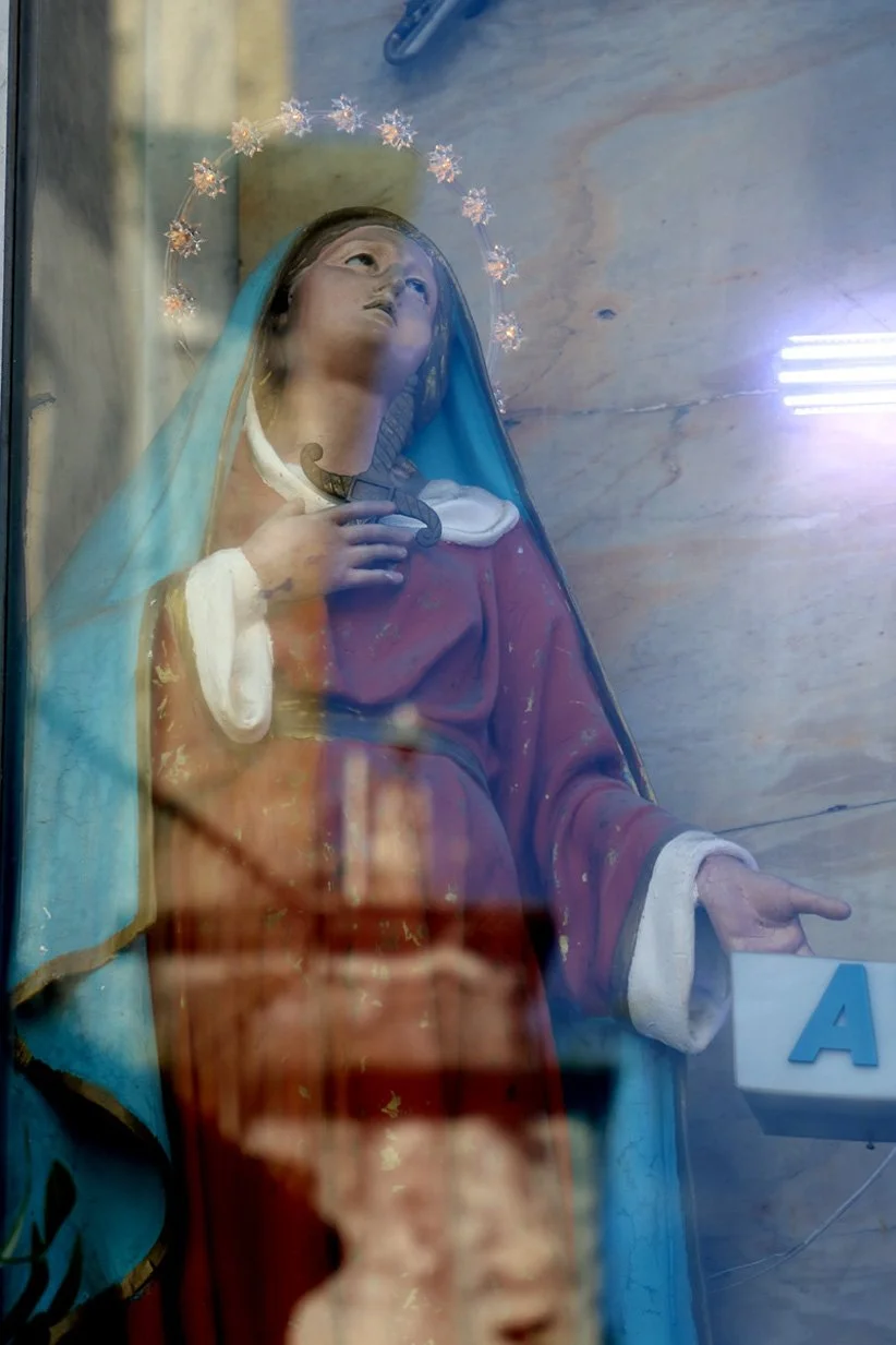 Adoration of Jesus on the Cross, Votive, Edicole Votive, Votiva, Italy, Catholic,