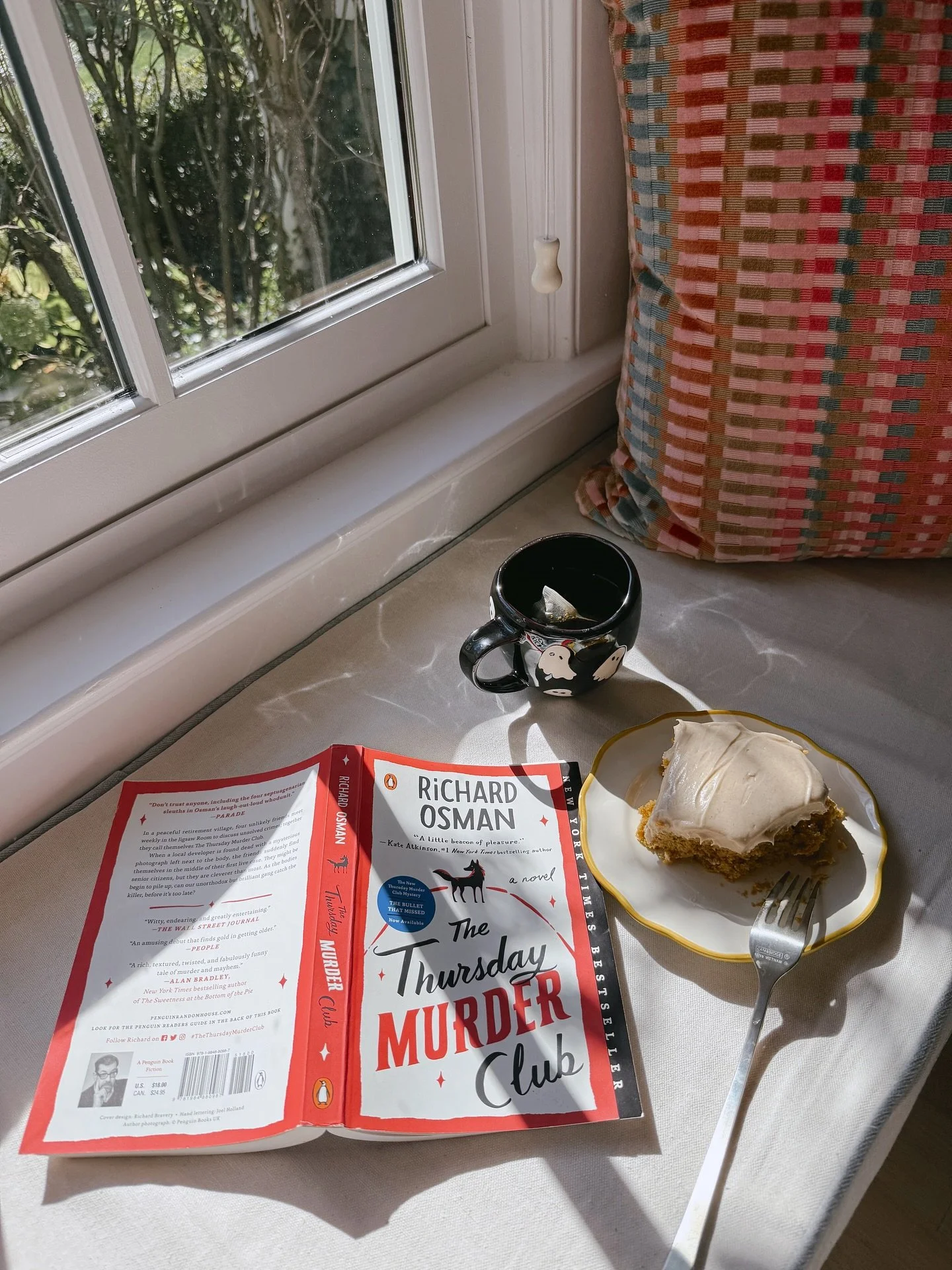 ⭐️⭐️⭐️⭐️✨(4.5/5, Cozy Mystery) 
What a charming, clever story! Why did it take me so long to pick this up!? If you&rsquo;re like me and this book has been languishing on your TBR, rectify that immediately!

This is a story about a care home in Englan
