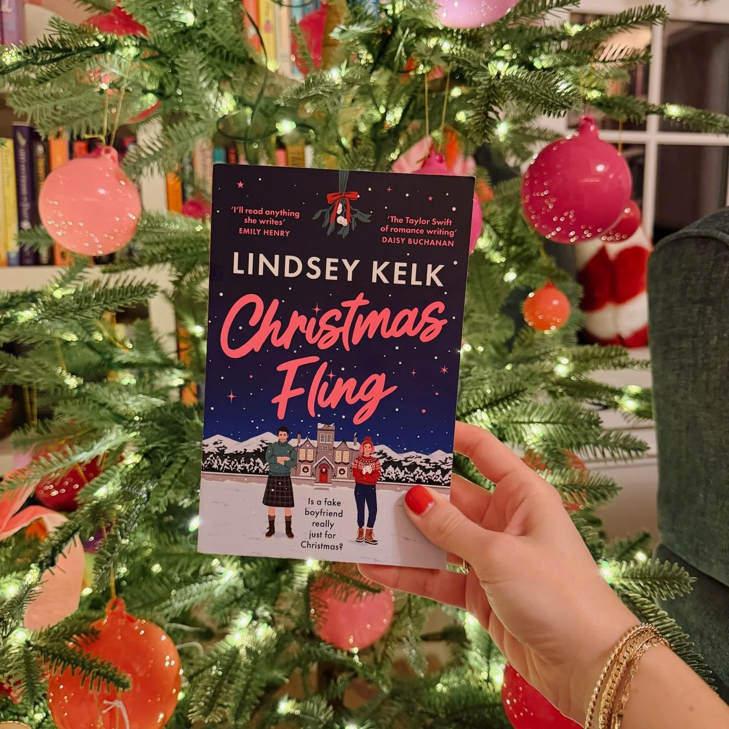 ⭐️⭐️⭐️⭐️💫(4.5/5, holiday romance)
I cannot think of one good reason why you wouldn&rsquo;t want to spend your limited time left in the holiday season with a gorgeous Scotsman in the Scottish Highlands!

I thought this book was so fun! Like a proper 