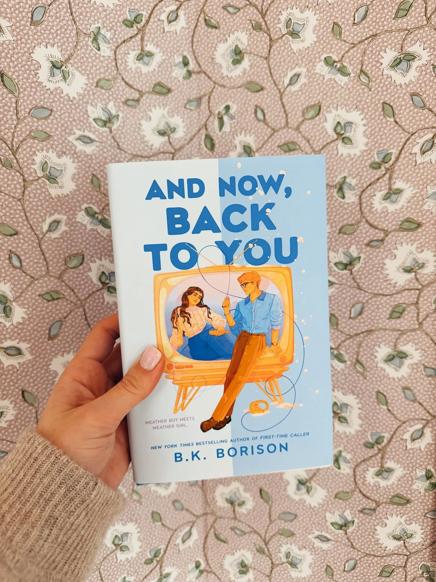 ⭐️⭐️⭐️(3/5, romance)
Blame the move! Blame the pregnancy hormones! The writing was good, the concept was fun, the characters were lovable, but I just couldn&rsquo;t get into this one!

Delilah is a weather woman who is trying to be taken more serious