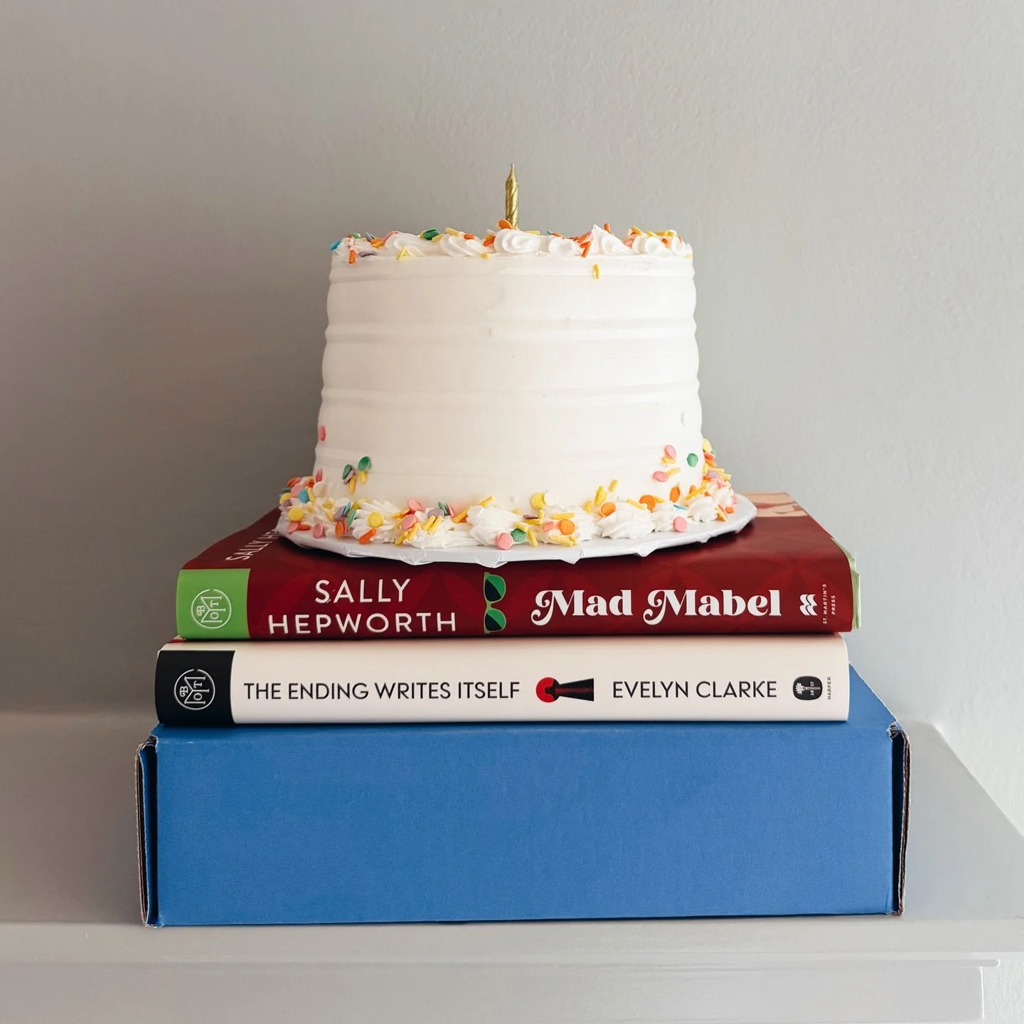 HAPPY BIRTHDAY @bookofthemonth 

Book of the Month (BOTM) is turning 100, and they are celebrating by giving new subscribers their first book for just 100 cents!!! #ad #botmpartner 

BOTM is a subscription book service bringing you the buzziest title