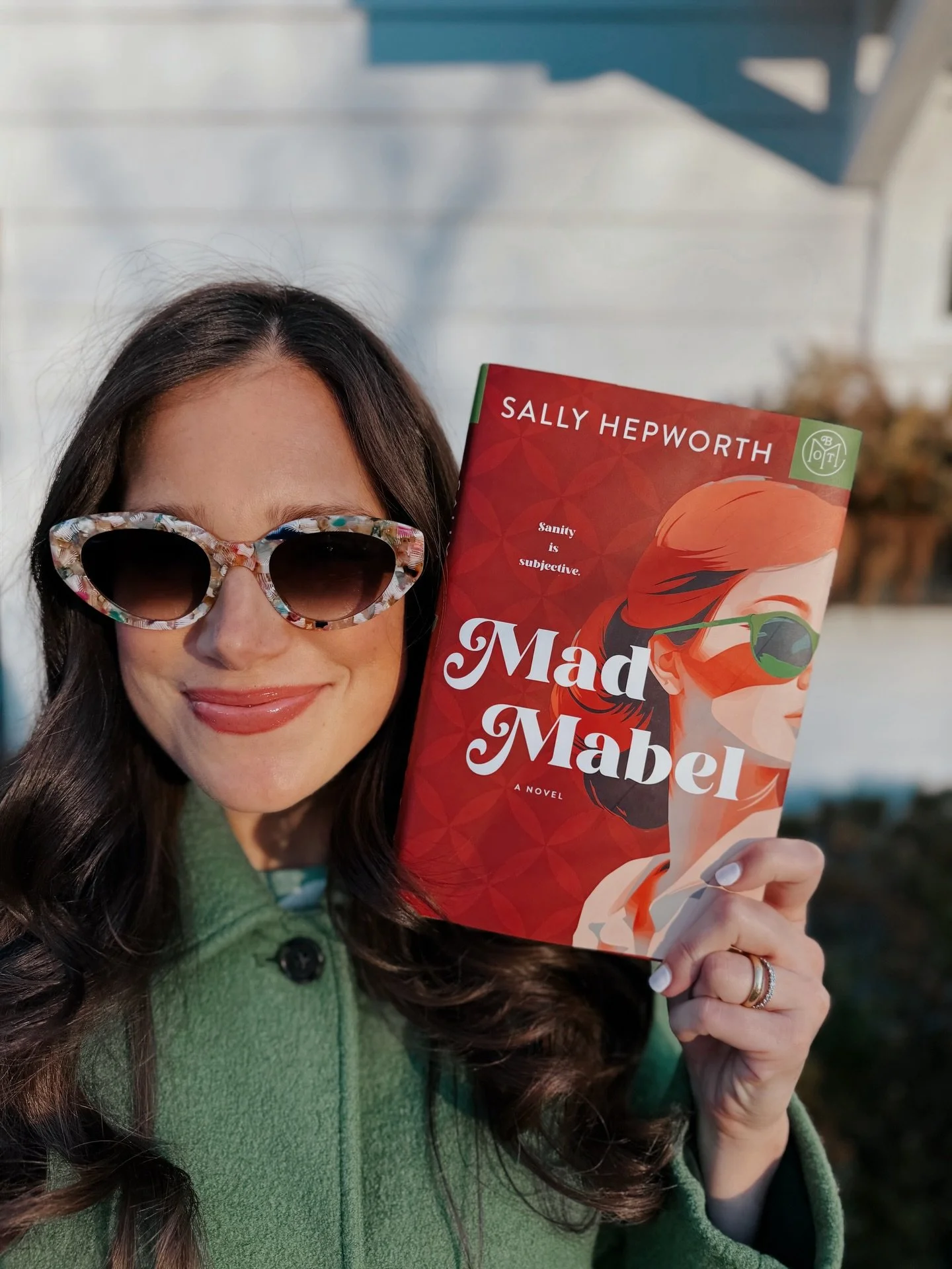 ⭐️⭐️⭐️⭐️(4/5, mystery)
Mabel lives on a quiet street, and if you asked any of her neighbors, she&rsquo;s your typical 80-year-old woman. She&rsquo;s a little crabby, a bit in everyone&rsquo;s business, and she appreciates a cup of tea. No one would s