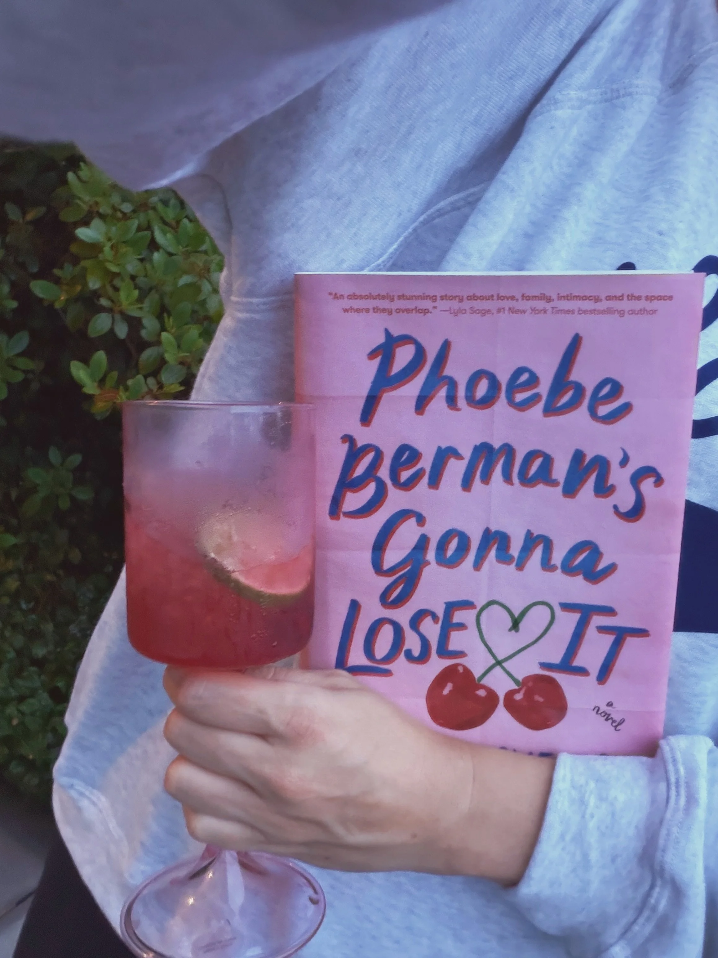 ⭐️⭐️⭐️💫(3.5/5, romcom)
Phoebe Berman, hopeless romantic and avid romance novel reader, is a virgin and is determined to change that by her 30th birthday&hellip; which is in 30 days. In order to achieve this, she pulls out her fanciest pens and makes