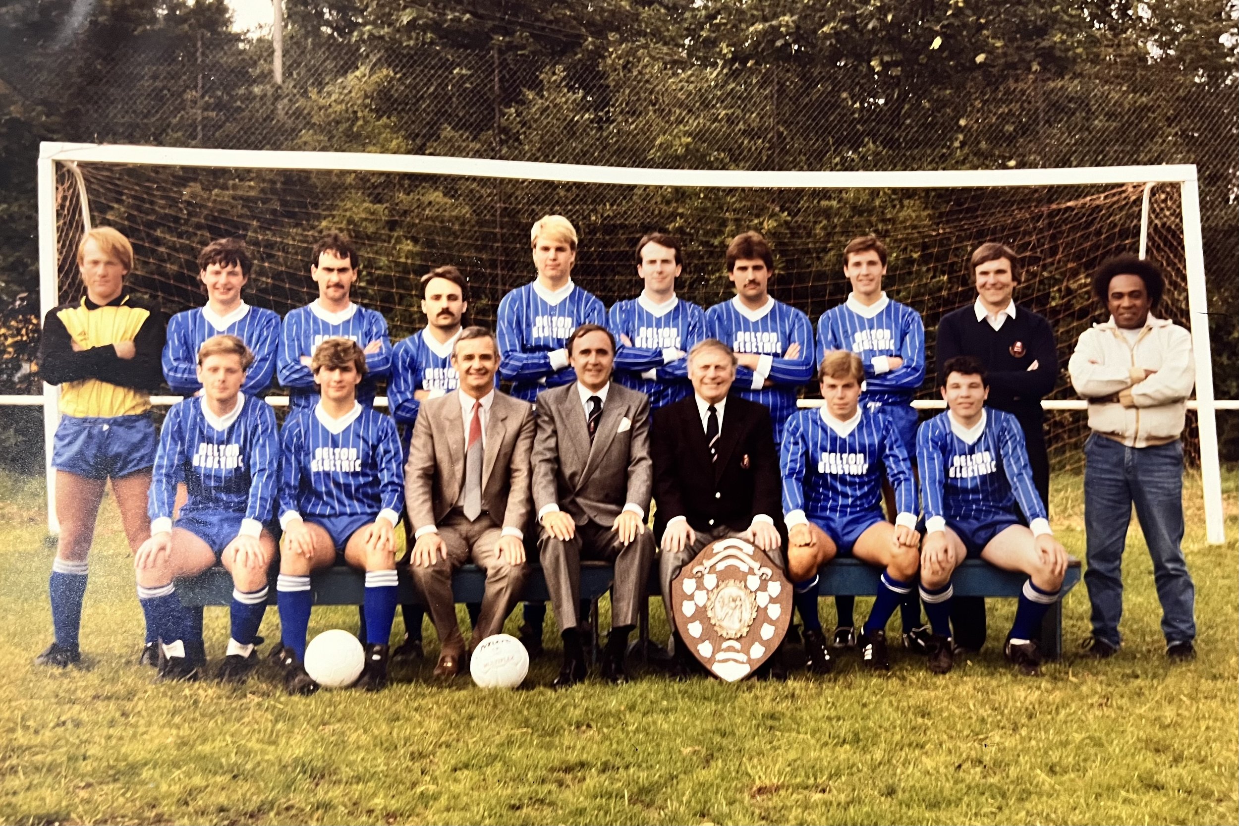 Solihull Borough FC's full Squad including the tall blonde David Busst who signed from Solihull to Coventry City and later broke his leg severely against Manchester United