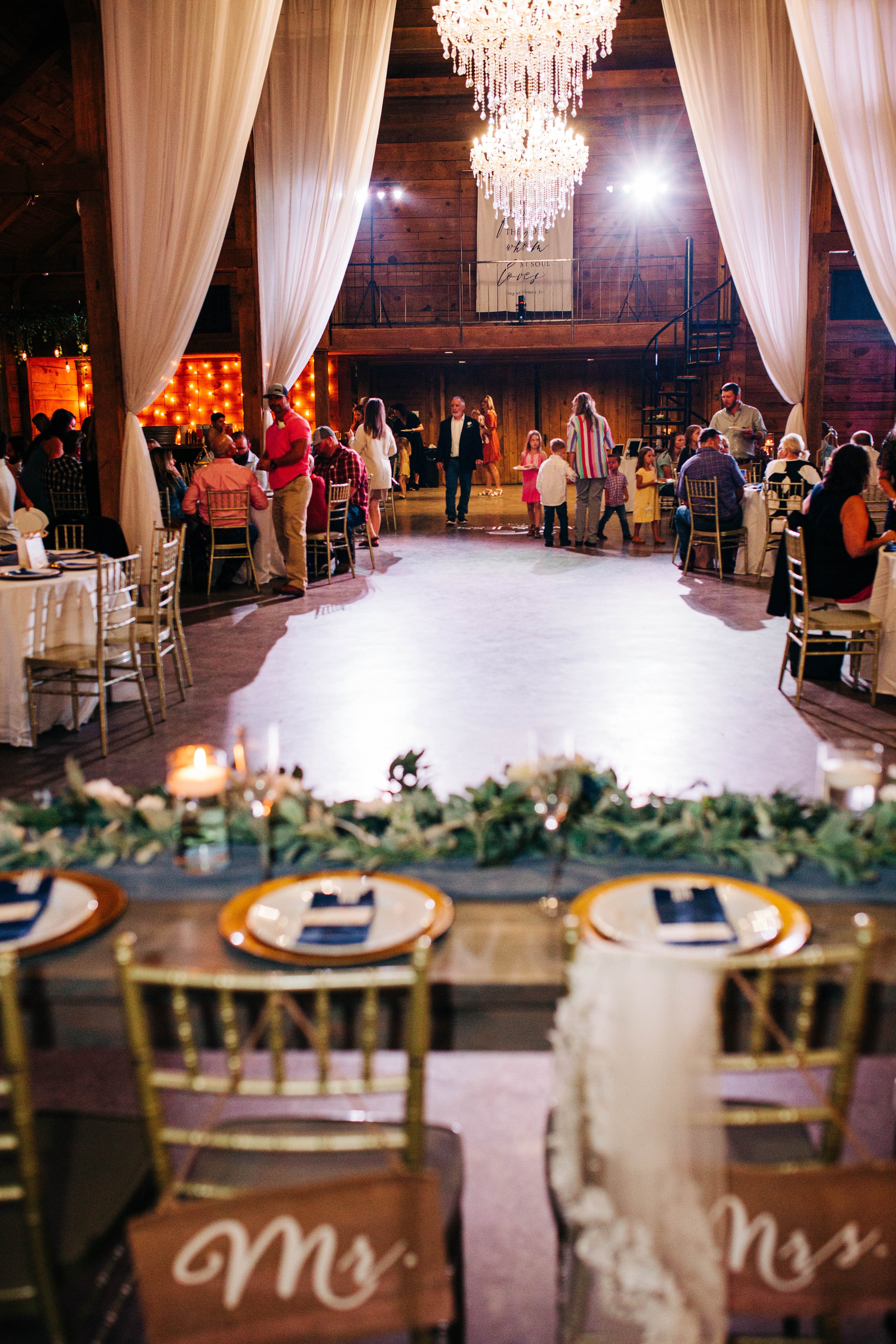 the venue at stonebrooke meadows dancefloor.jpg