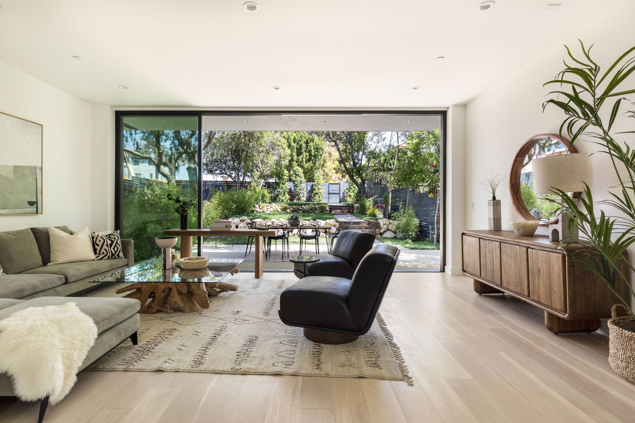 14-web-or-mls-2916-waverly-dr.jpg
