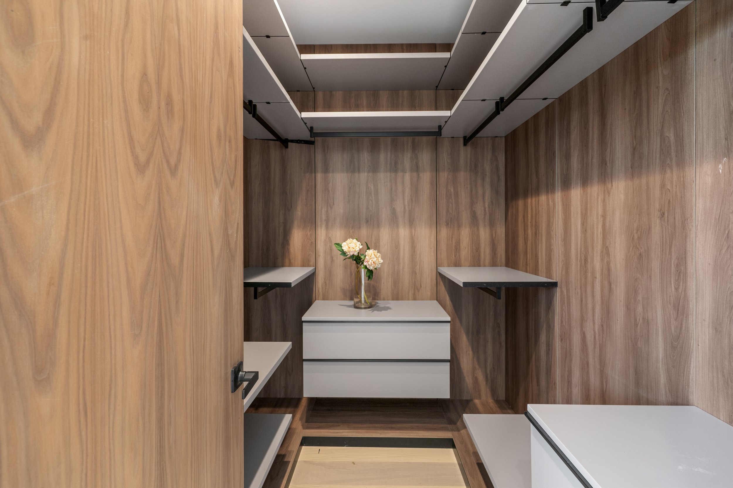 2915AvenelTerrace-www.samwadieh.com-042.jpg