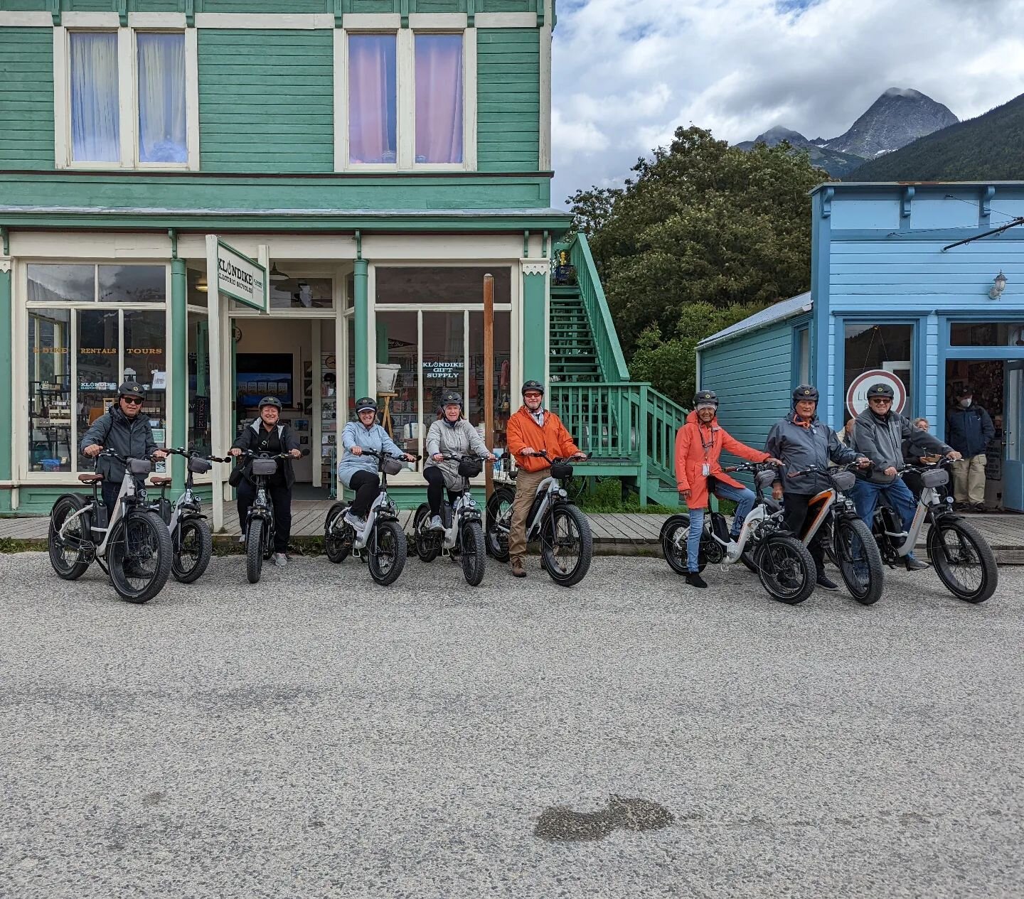 We love when other people/tour providers refer people to us!

Special thanks to @valdezstayandplay for letting these riders know about us while they were riding in Valdez.  They loved their e-bike experience so much in Valdez that they came to ride w