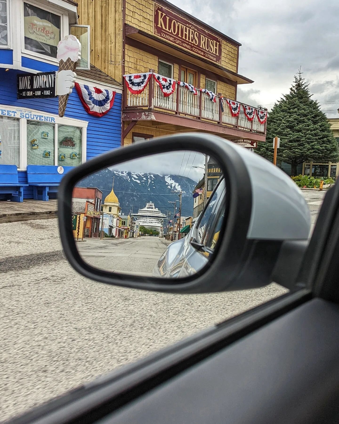 Even the rear view is cool when you are driving the Mach E!

The best way to get around Skagway and the Yukon!  This all electric vehicle is stylish, fun, and kind to the environment. 

Book your rental now!
.
.
.
#klondikeelectric #klondikeelectricc