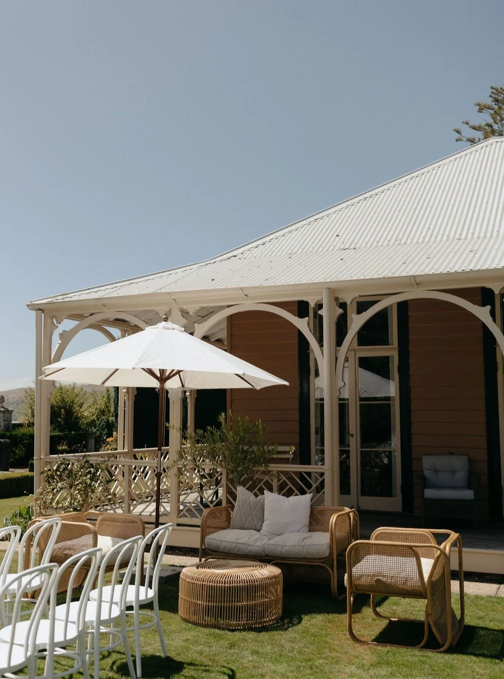 Always yes to a lounge.