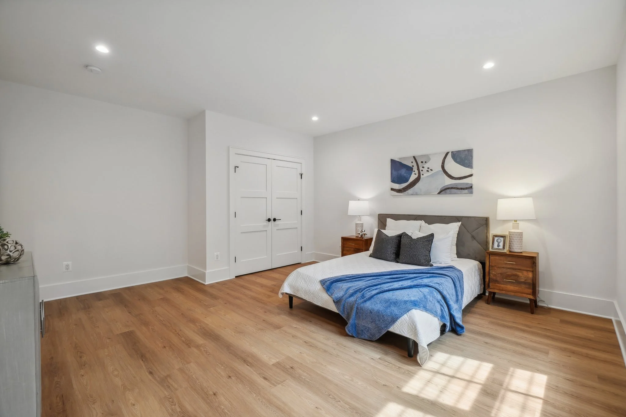 Secondary Bedroom with in Arlington, VA
