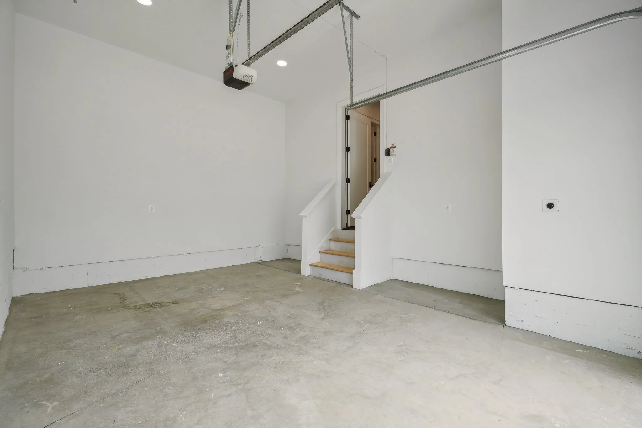 One-Car Garage in Arlington, VA