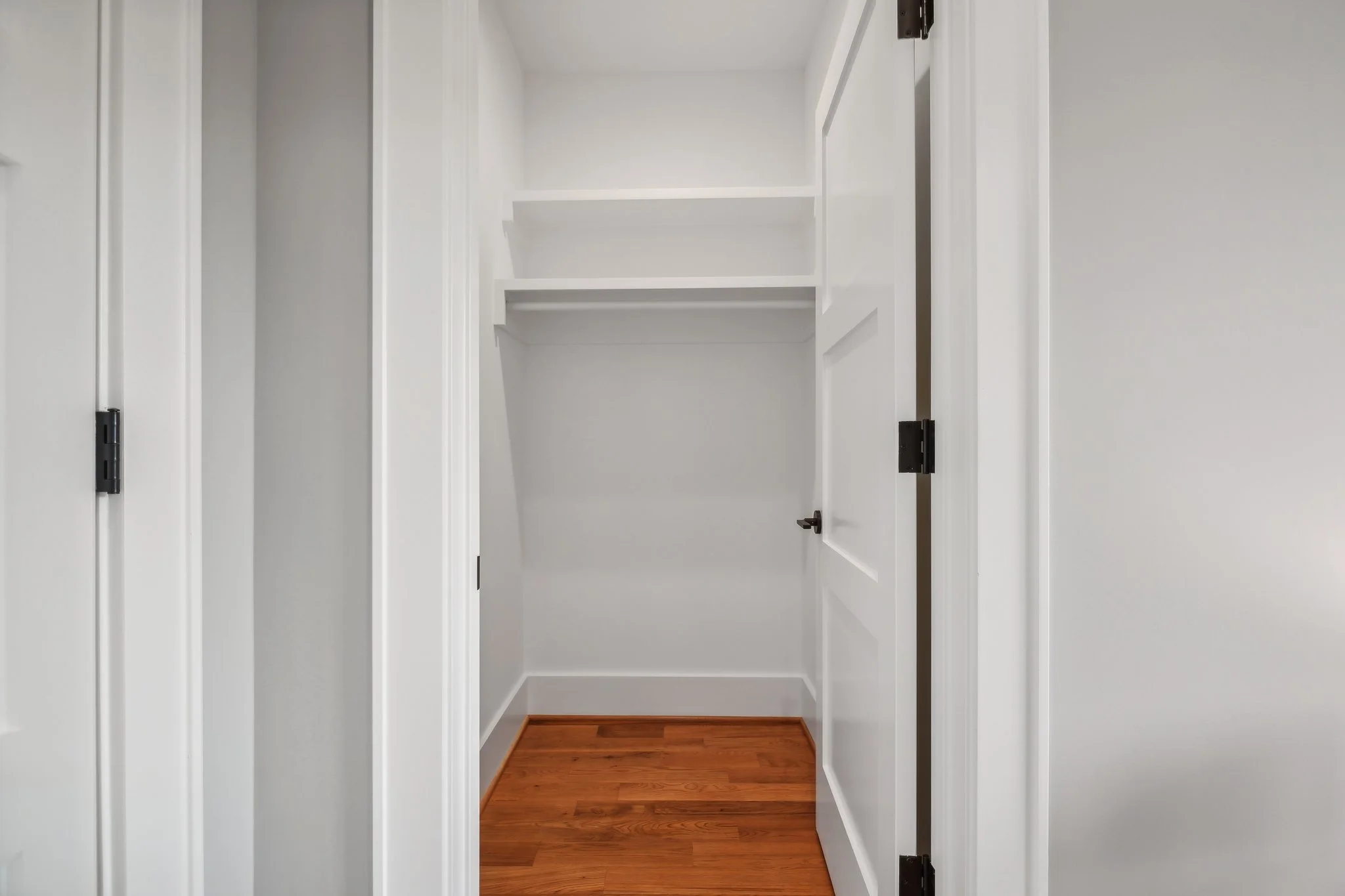 Walk-in Closet in Arlington, VA