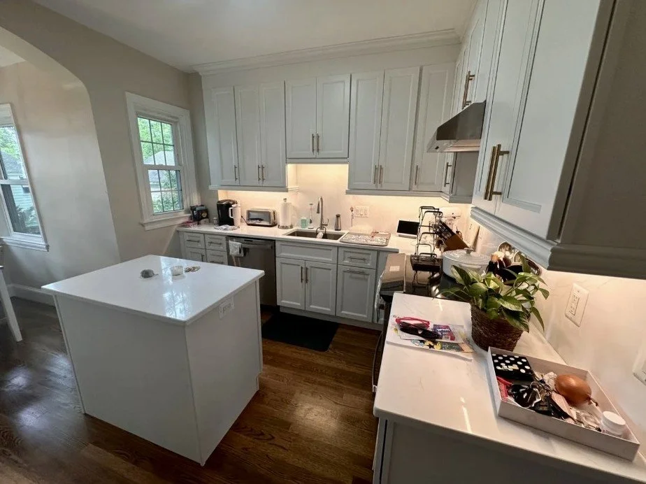 Traditional kitchen remodel with shaker cabinets in Arlington, VA