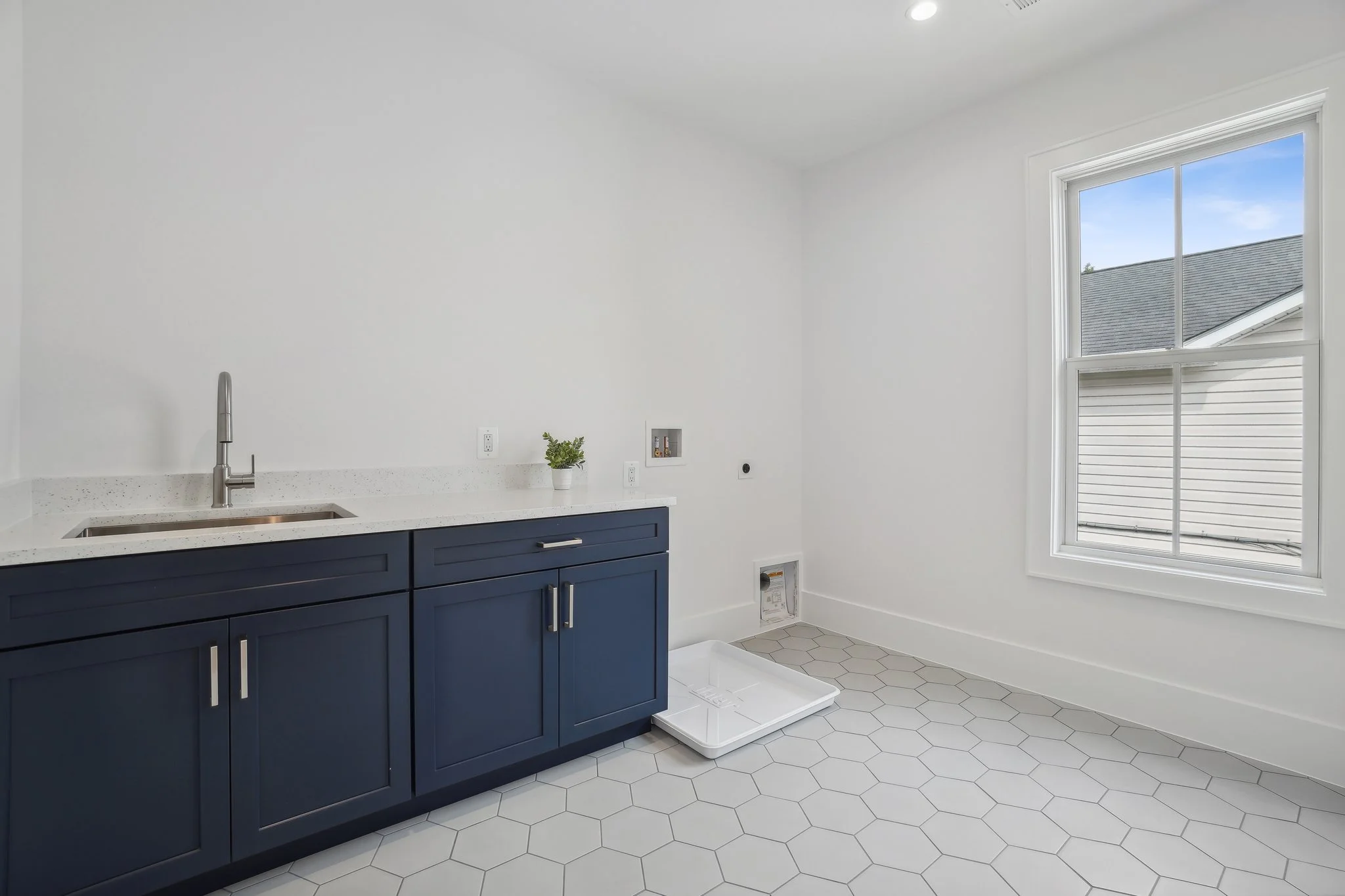 Custom Laundry Room in Arlington, VA