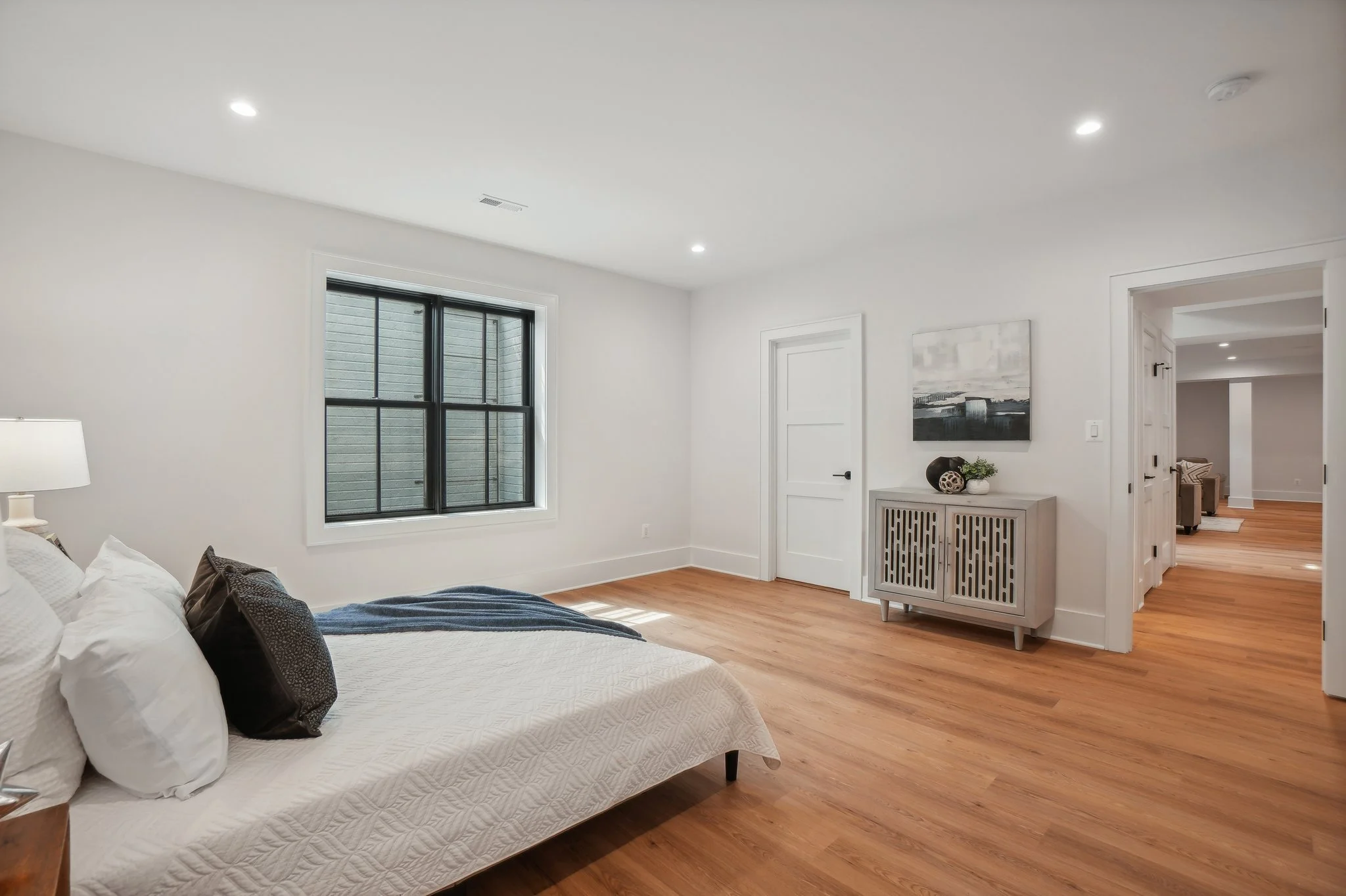 Secondary Bedroom with in Arlington, VA