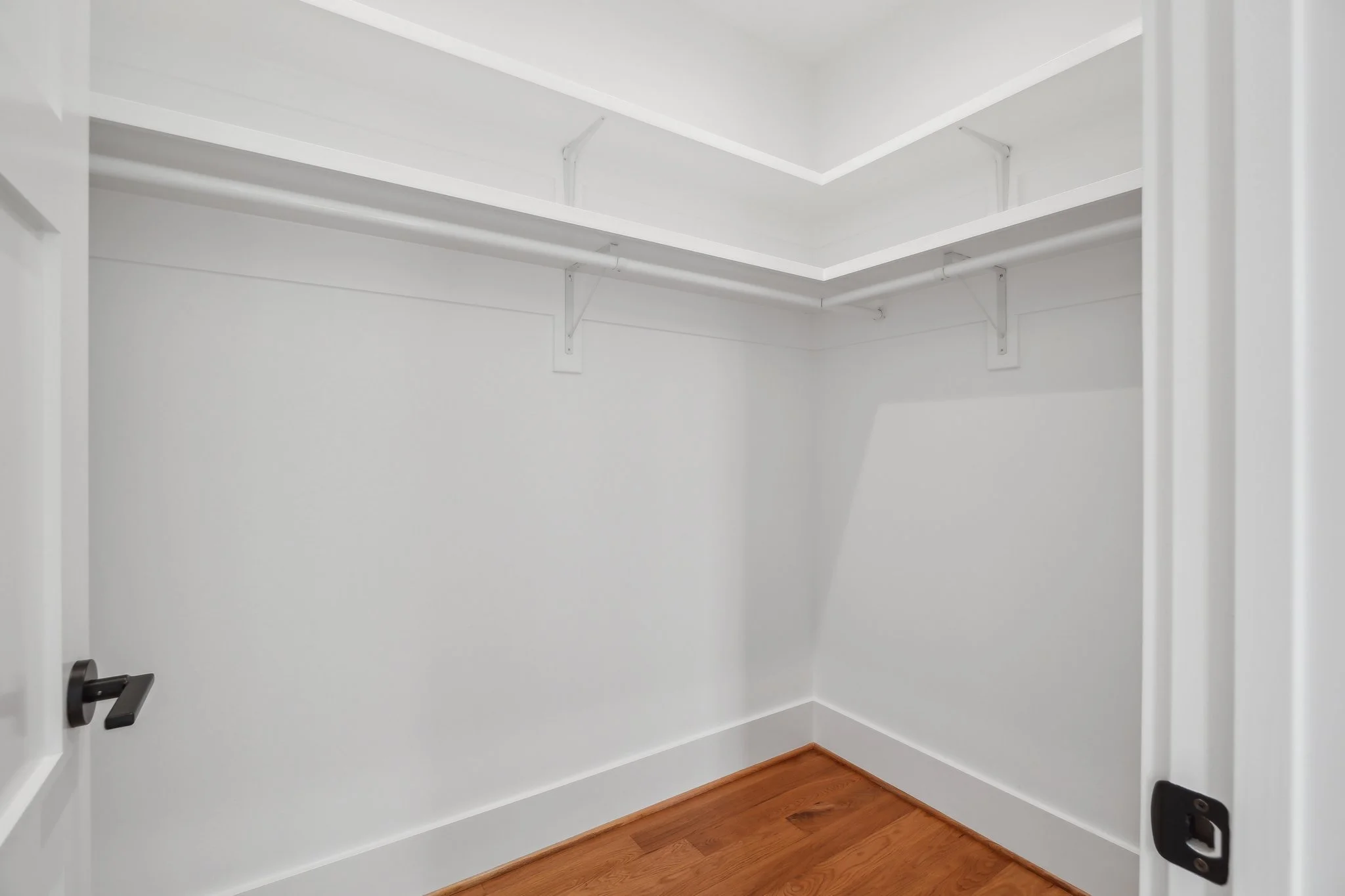 Walk-in Closet in Arlington, VA