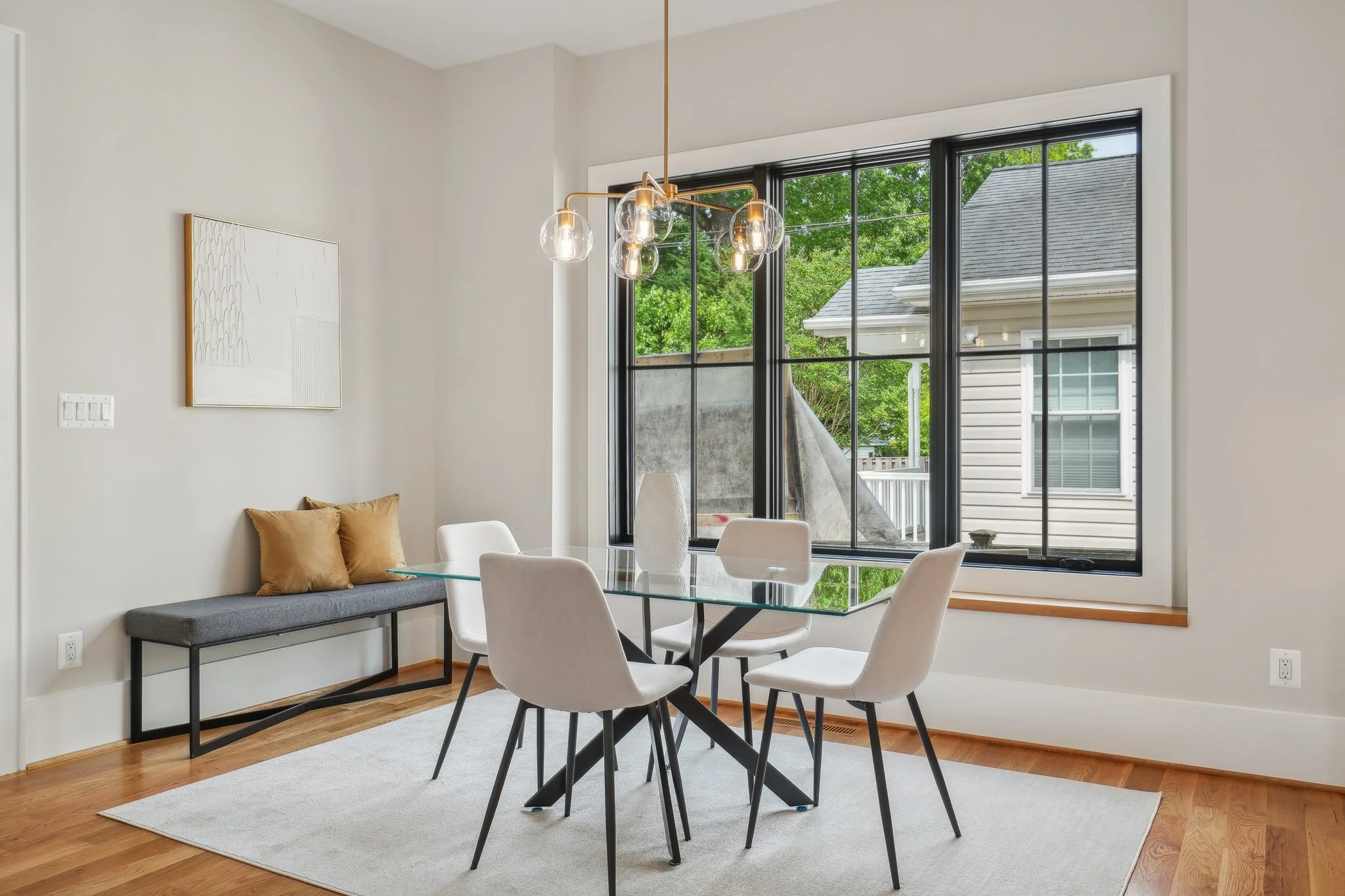 Spacious Dining Room in Arlington, VA