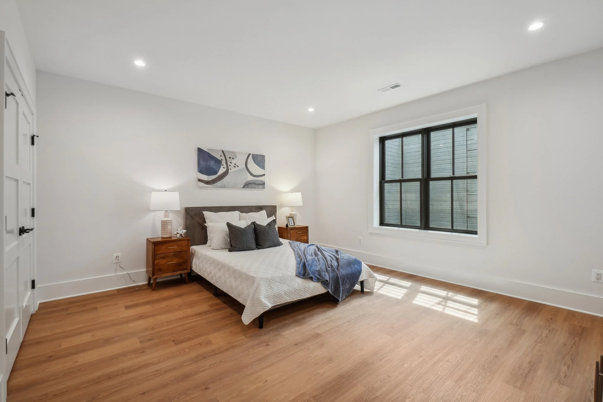 Secondary Bedroom with in Arlington, VA