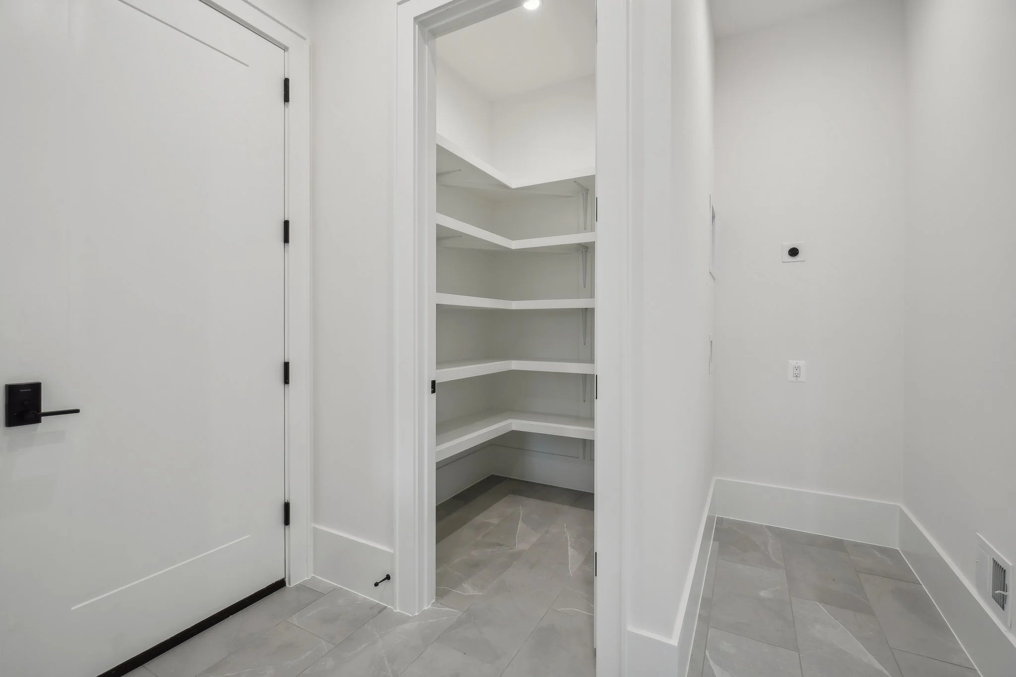 Custom Pantry in Arlington, VA
