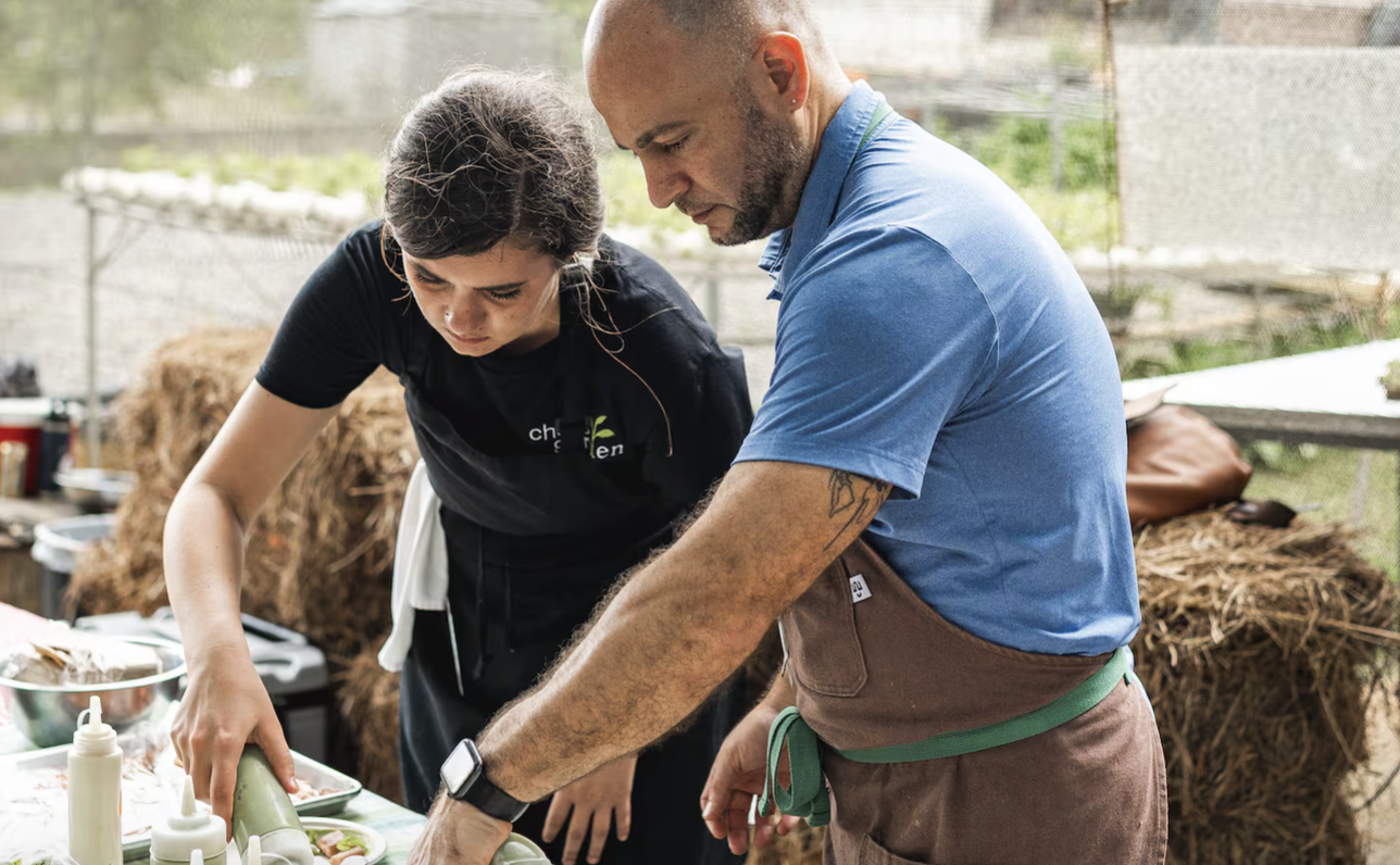 Apuga celebra su primer evento “Entre fuegos”